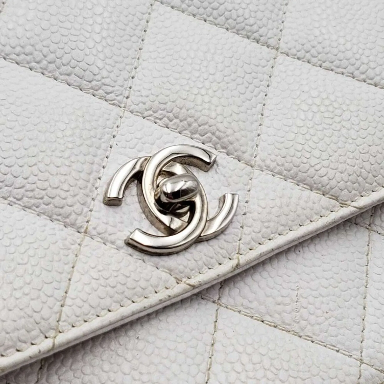 100% Authentic CHANEL Quilted Matelasse CC Logo Caviar Skin Chain Shoulder Bag