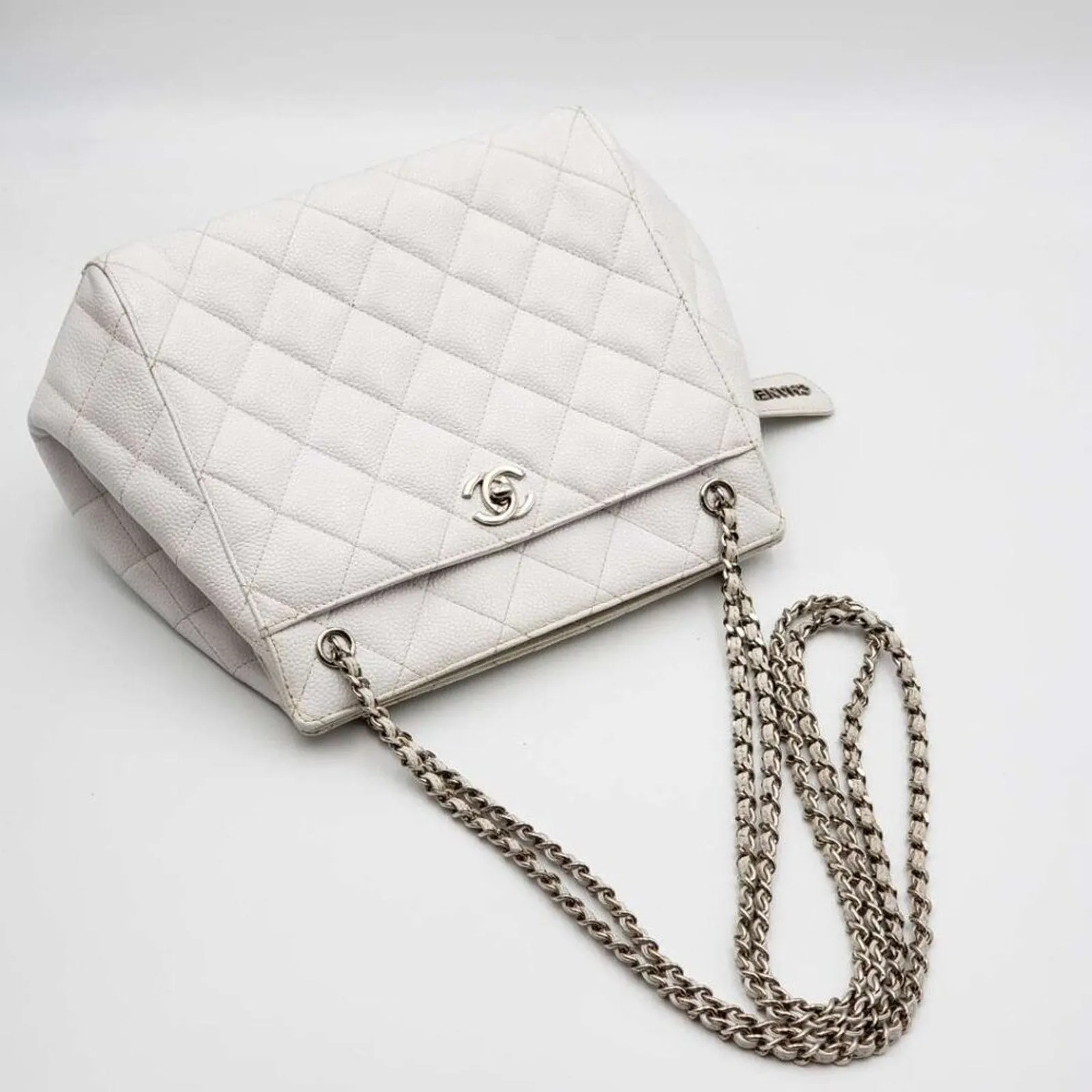 100% Authentic CHANEL Quilted Matelasse CC Logo Caviar Skin Chain Shoulder Bag