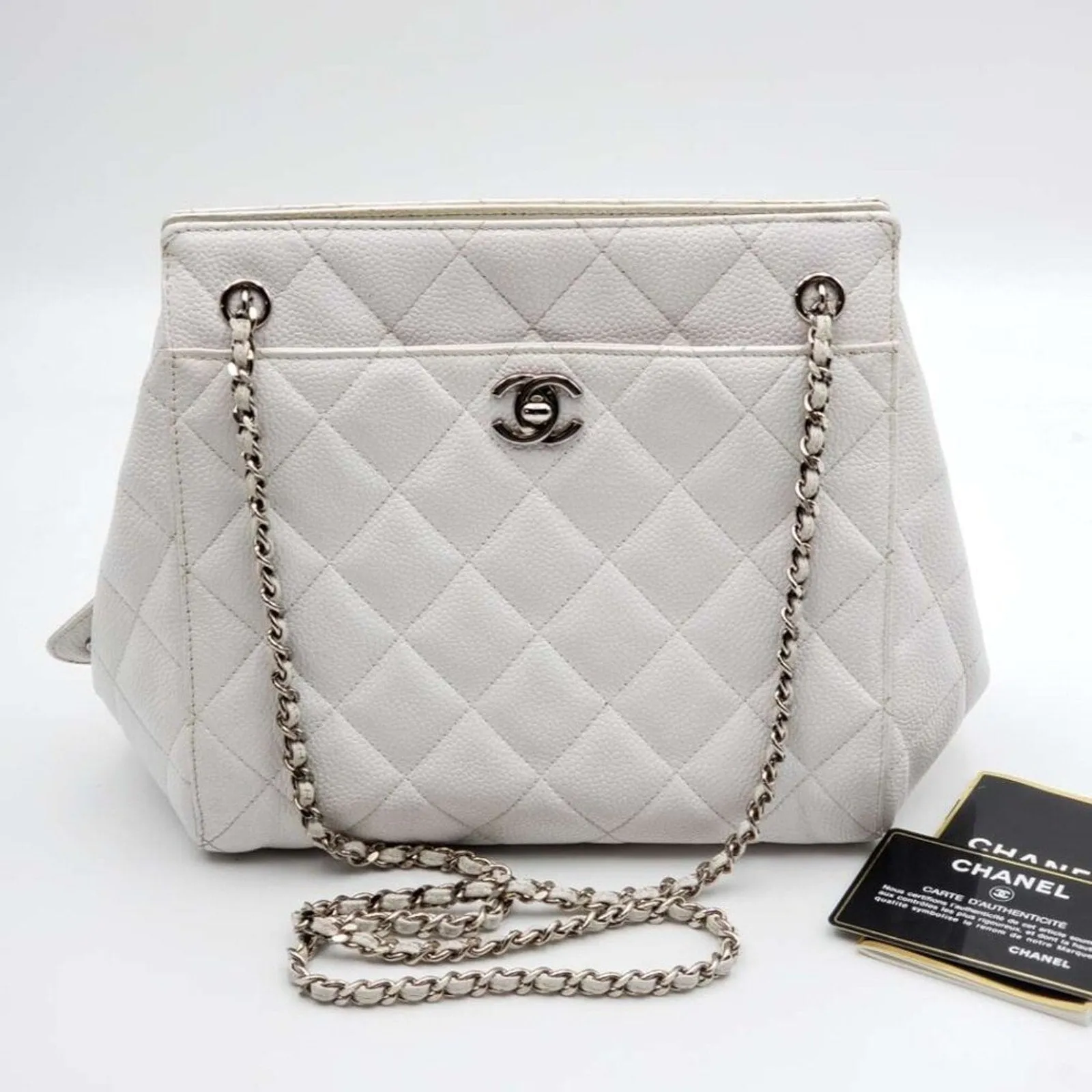 100% Authentic CHANEL Quilted Matelasse CC Logo Caviar Skin Chain Shoulder Bag