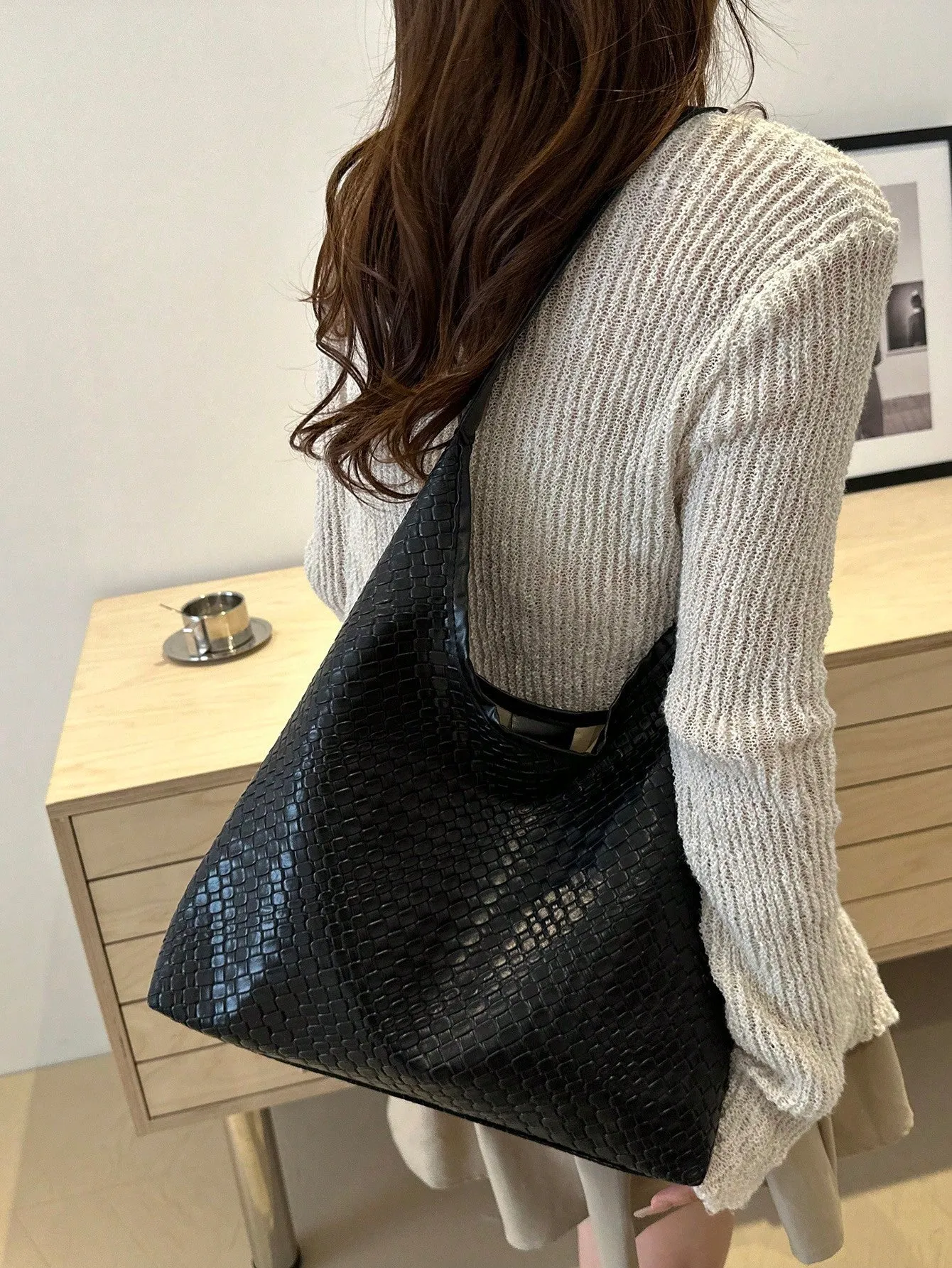 2pcs Trendy Solid Color Commuting Woven Tote Bag