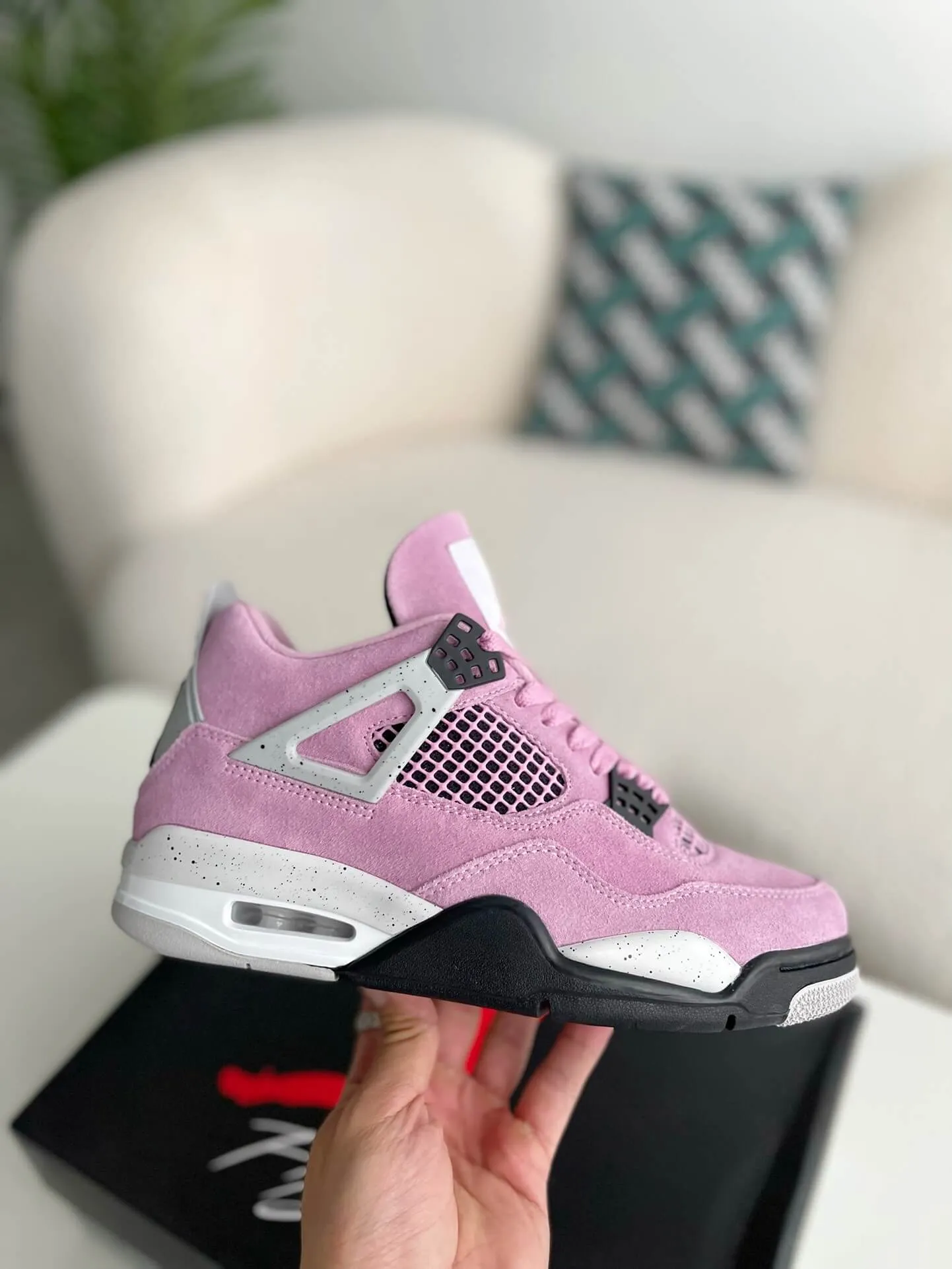Air Jordan 4 Retro "Orchid"