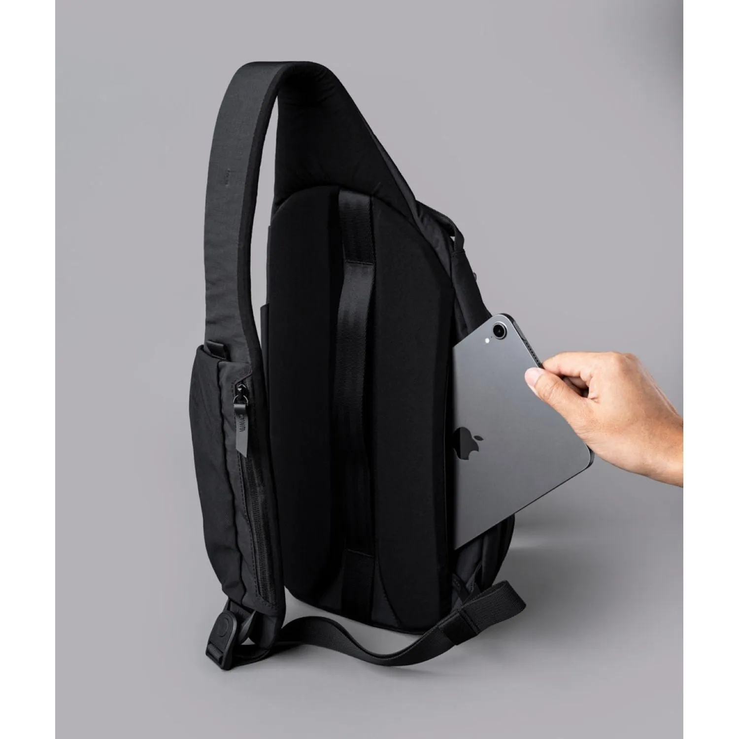 ALPAKA Metro Crossbody Right Shoulder Axoflux 210D (Black)