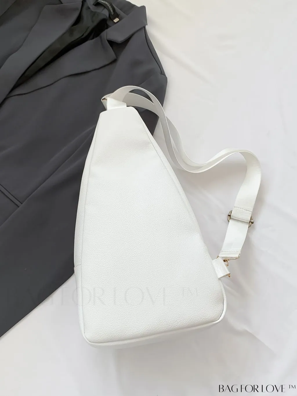 BagForLove - Stylish Minimalist Chest Bag for Casual Everyday Use