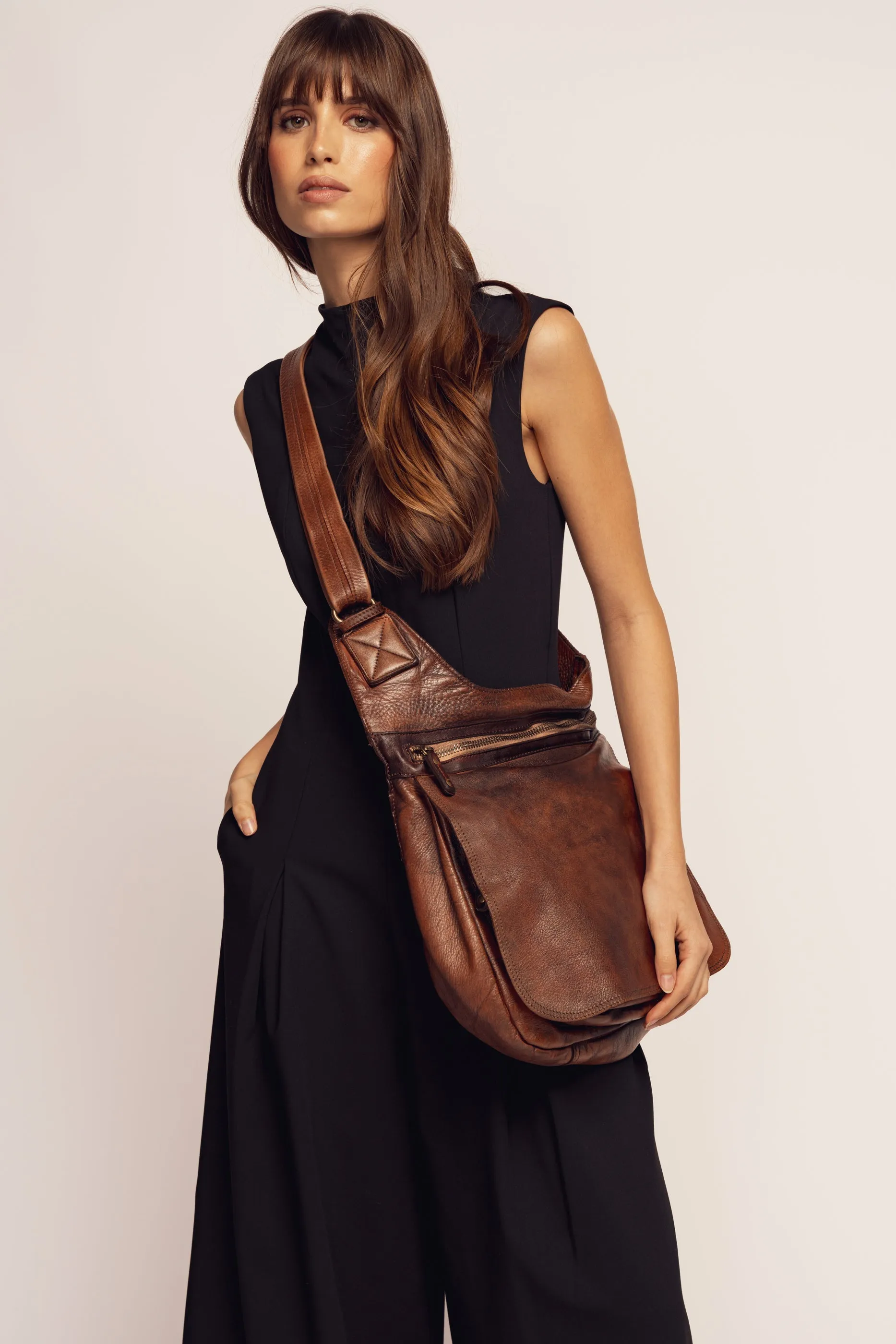 BAYSIDE84 Crossbody Saddle Bag - Cigar Brown - Canada