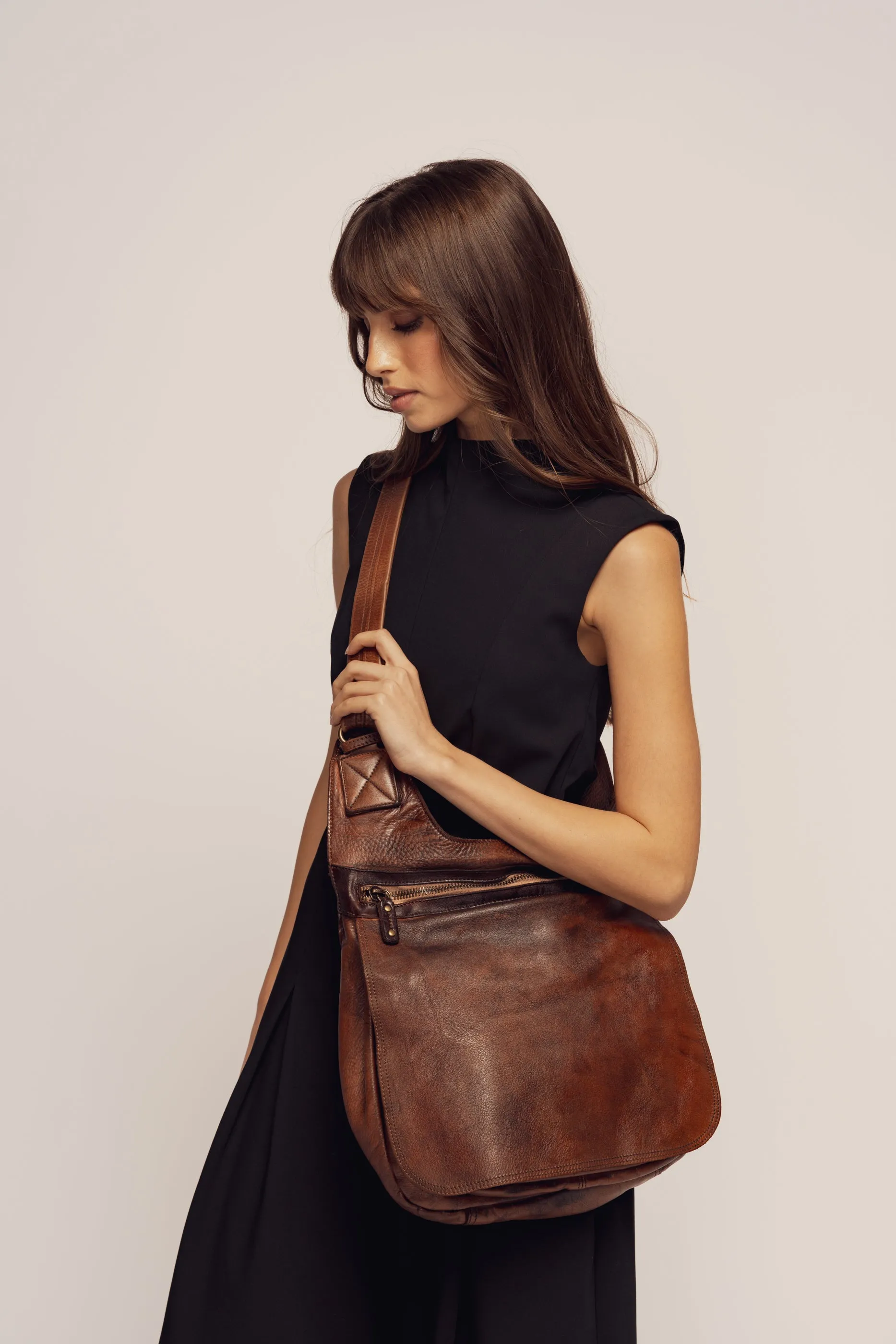 BAYSIDE84 Crossbody Saddle Bag - Cigar Brown - Canada