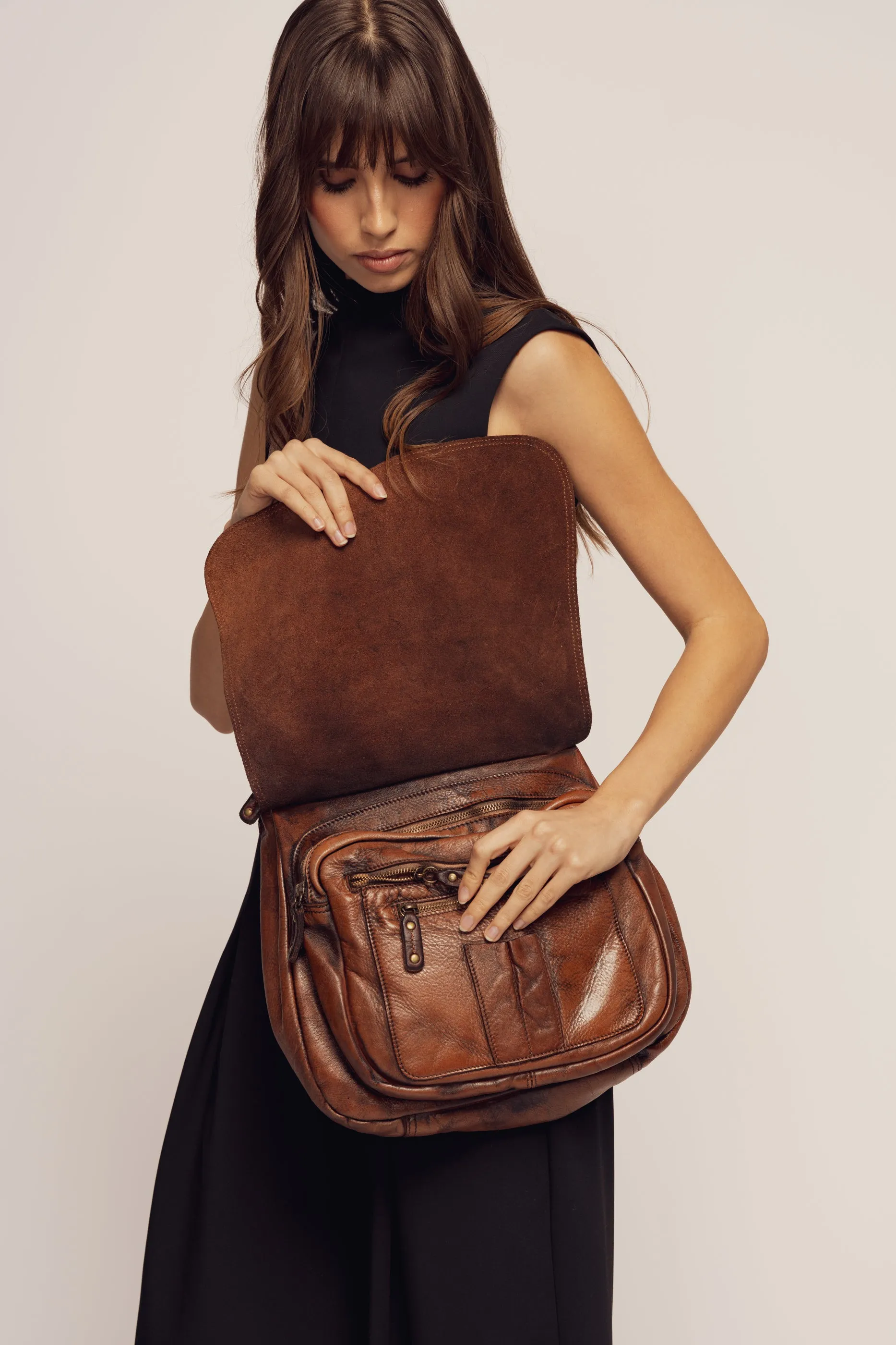 BAYSIDE84 Crossbody Saddle Bag - Cigar Brown - Canada