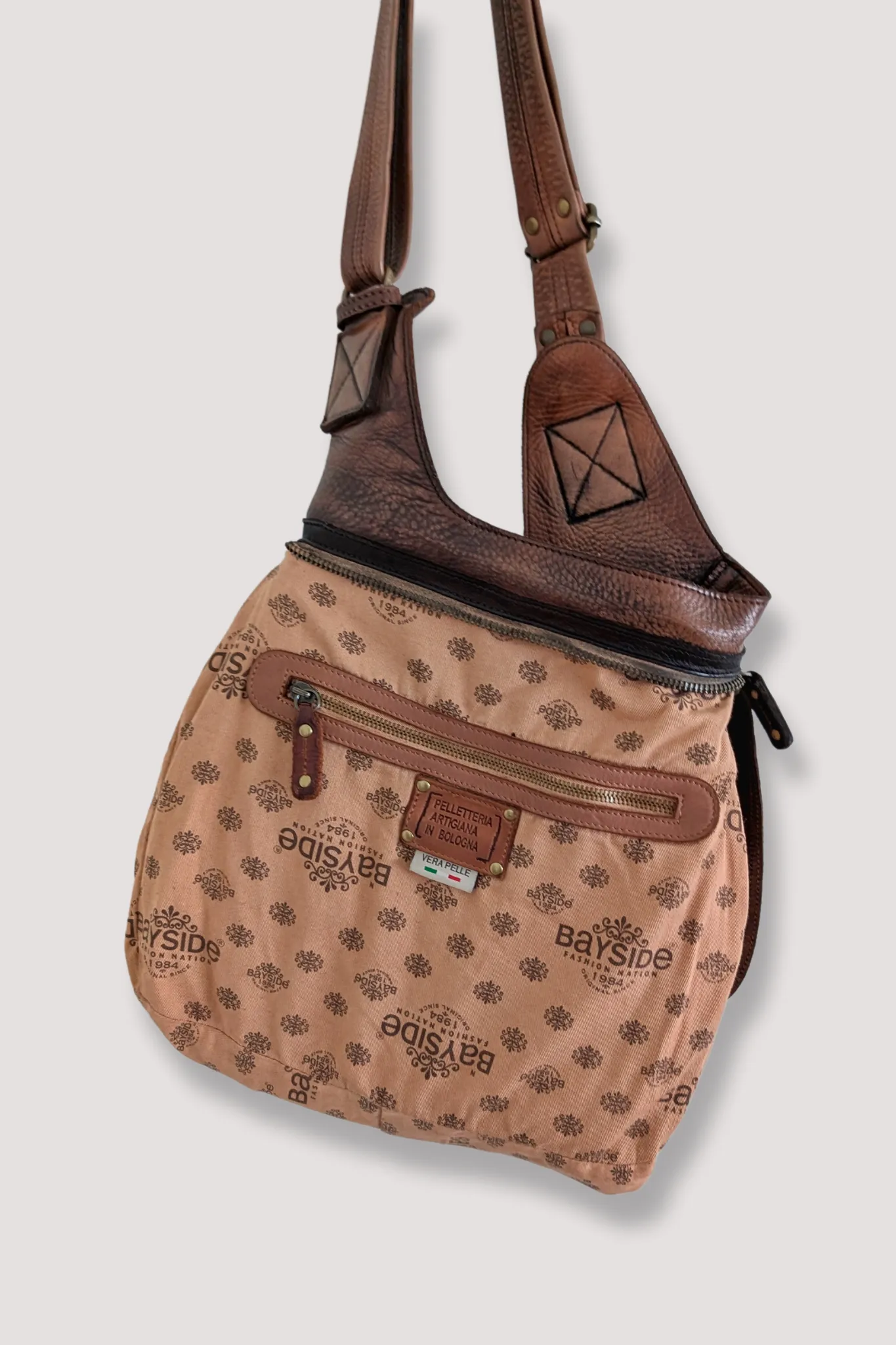 BAYSIDE84 Crossbody Saddle Bag - Cigar Brown - Canada