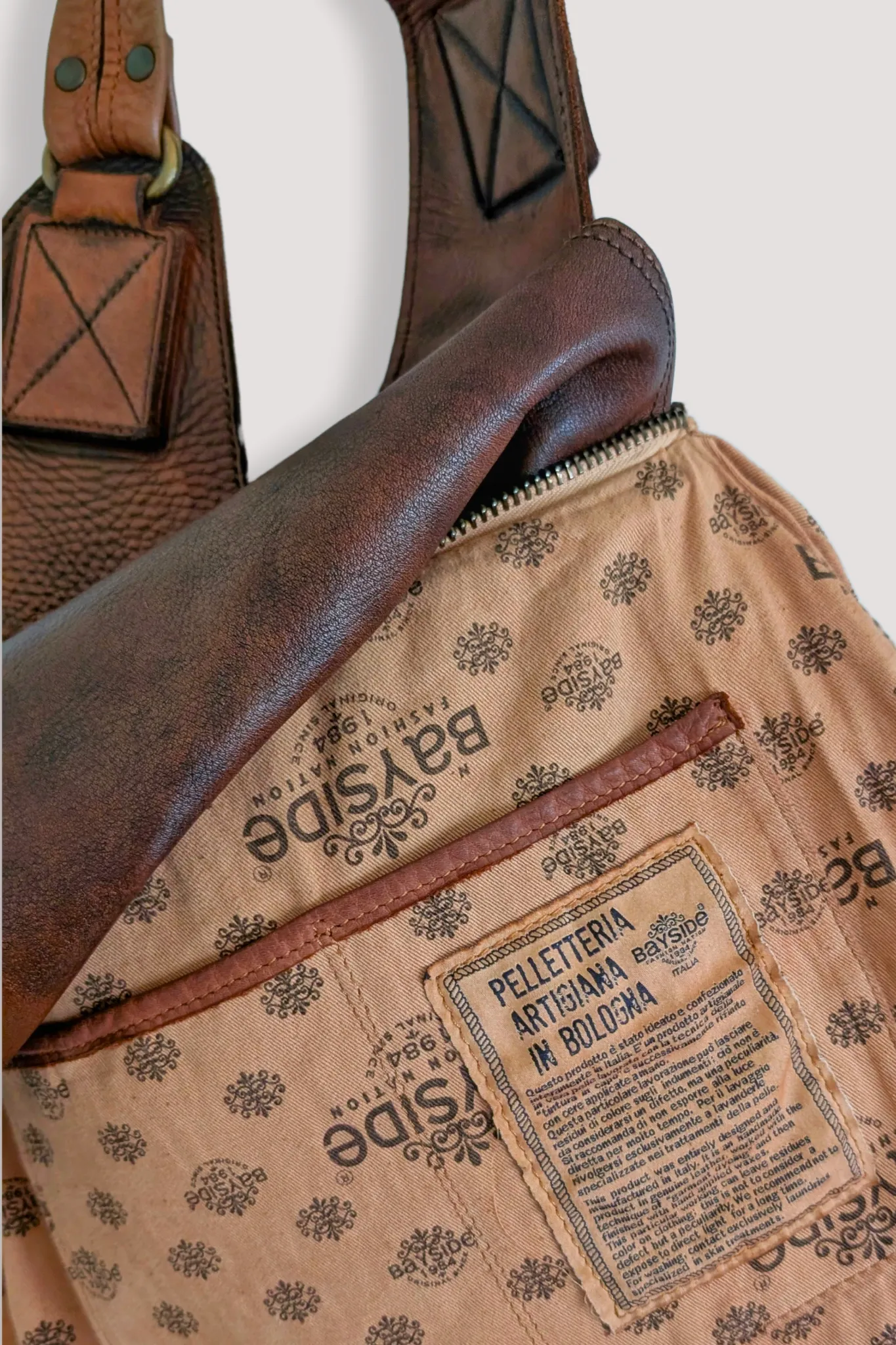 BAYSIDE84 Crossbody Saddle Bag - Cigar Brown - Canada