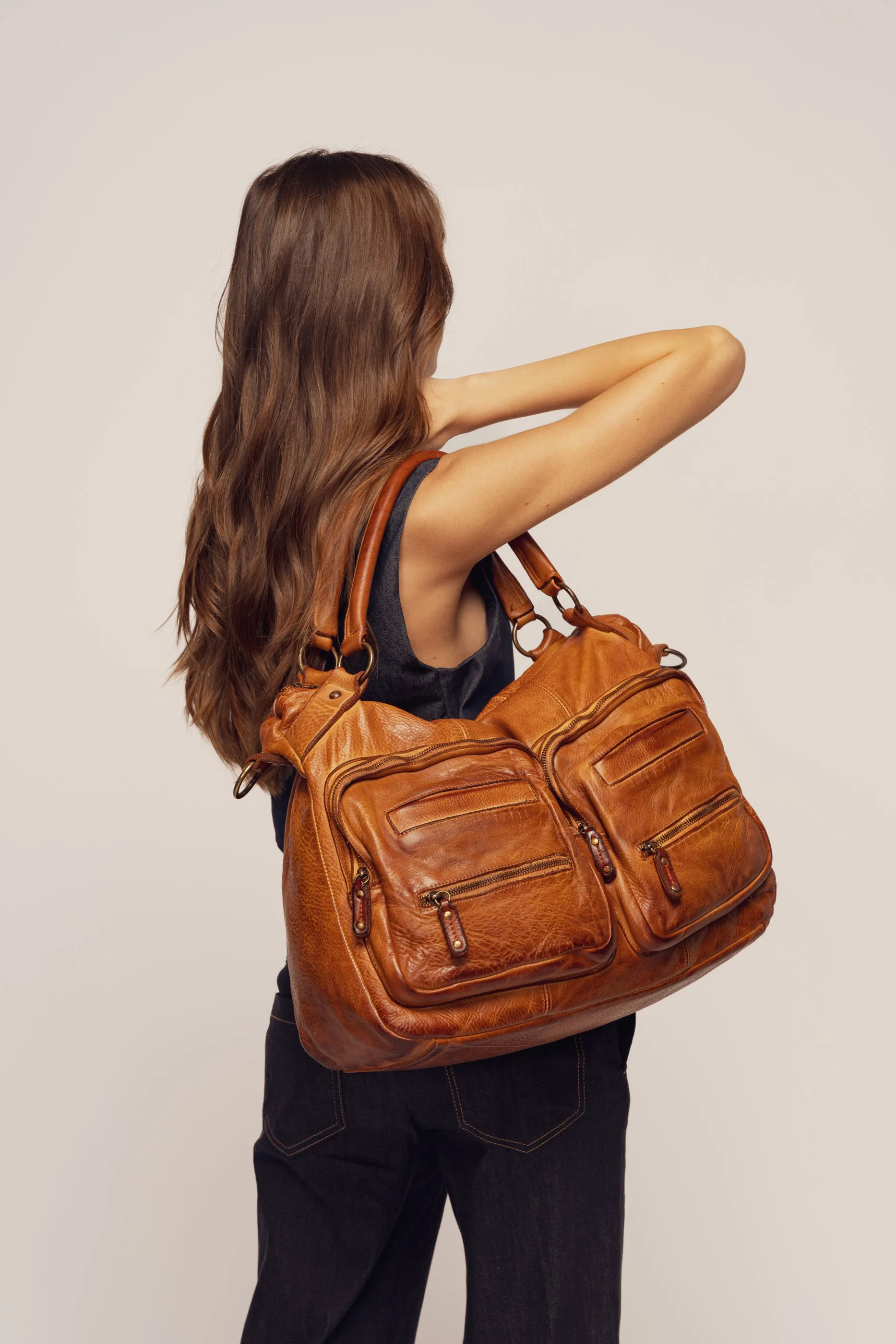 BAYSIDE84 XL Multipocket Tote & Crossbody - Cognac mens