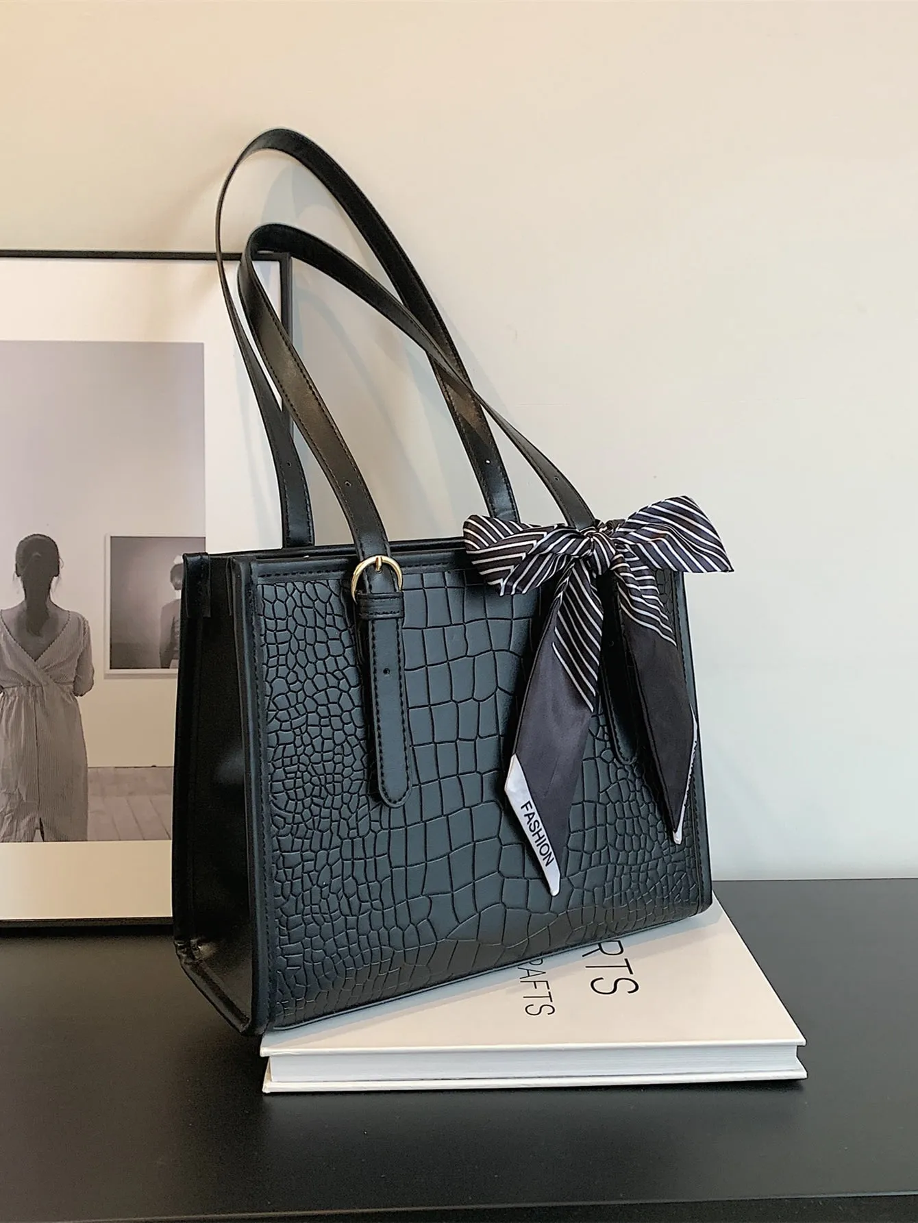 Bow Decor Minimalist  Crocodile Pattern Shoulder Bag- FD ⚡