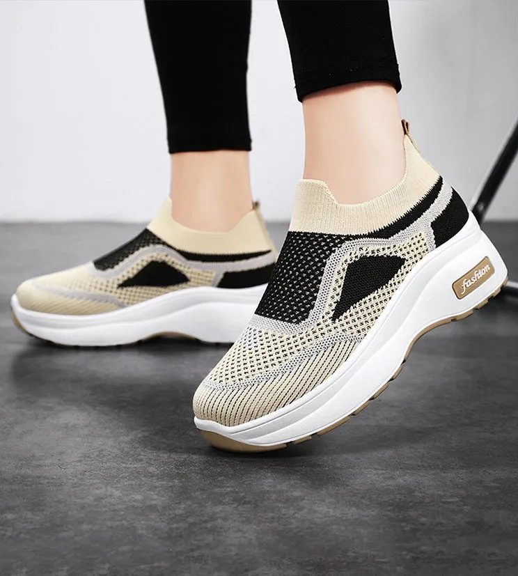 Casual Knitted Slip-On Sneakers Featuring Soft and Slip-Resistant Traction