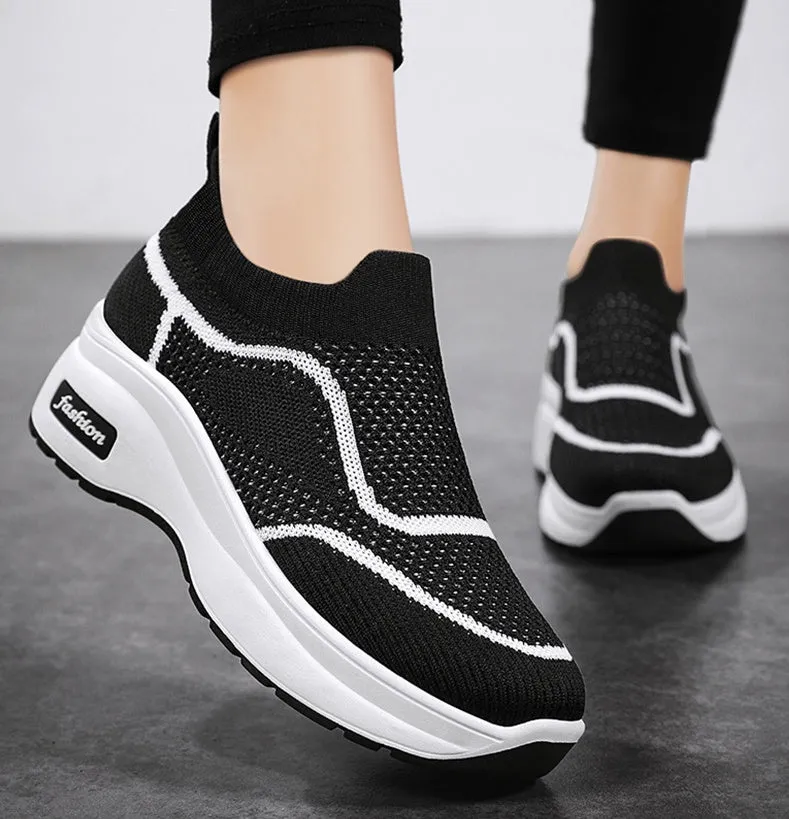 Casual Knitted Slip-On Sneakers Featuring Soft and Slip-Resistant Traction