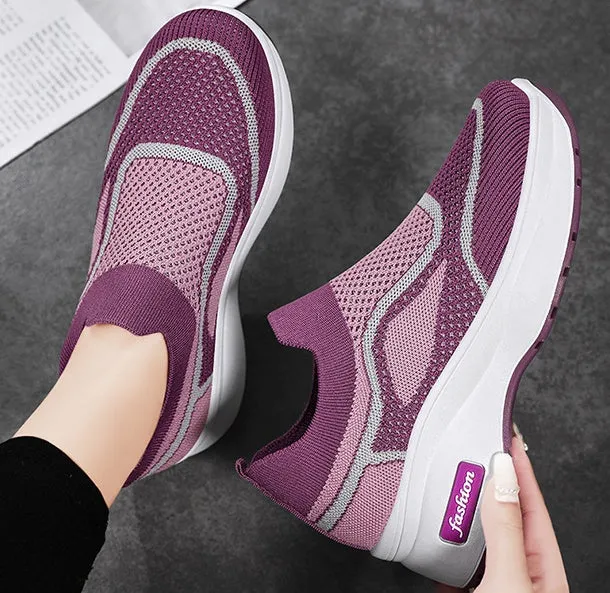 Casual Knitted Slip-On Sneakers Featuring Soft and Slip-Resistant Traction