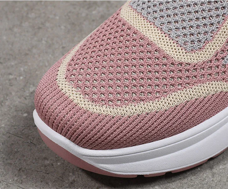 Casual Knitted Slip-On Sneakers Featuring Soft and Slip-Resistant Traction