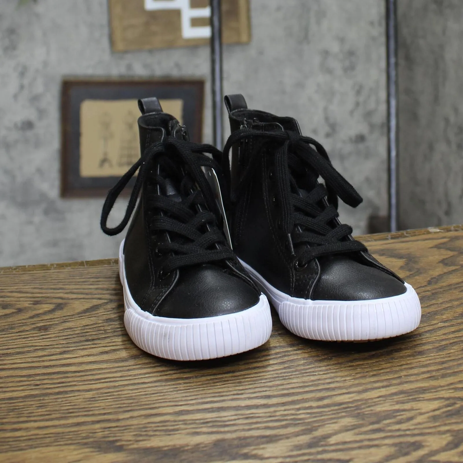 Cat & Jack Boys Youth Glenn High-Top Sneakers 87831385 Black 13