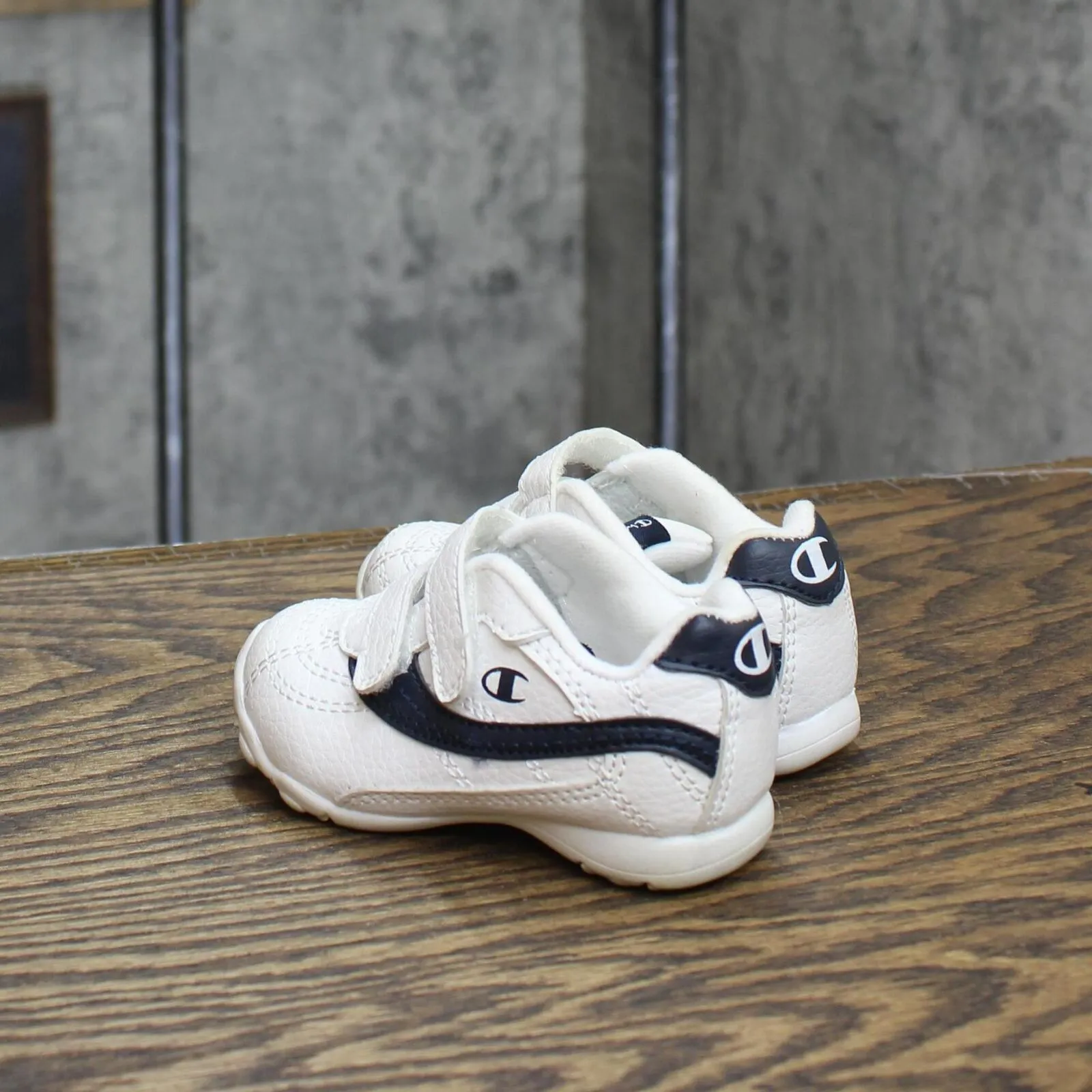 Champion Toddler Boys Slip On Strap Sneakers Shoes White / Blue 4W