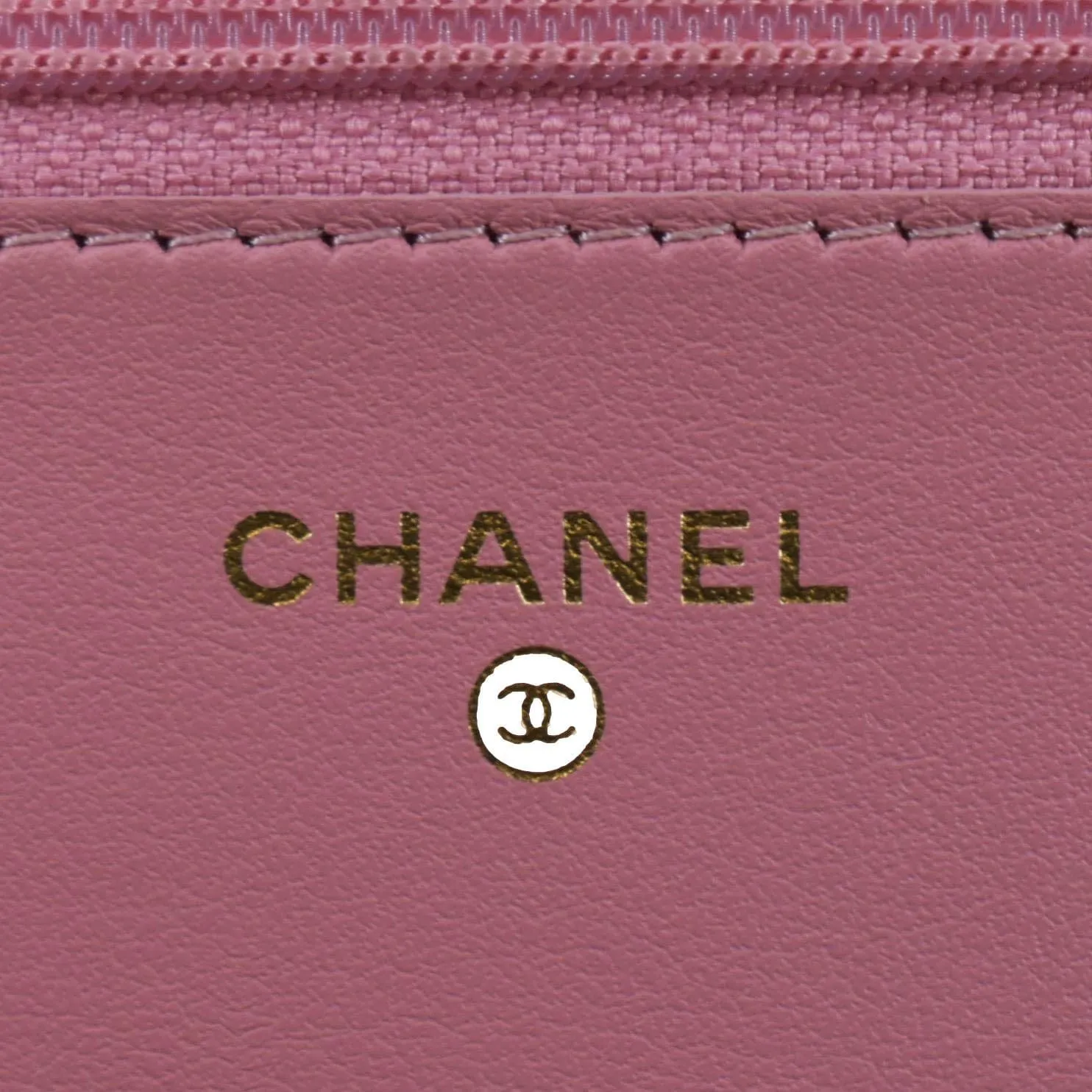 CHANEL Boy Flap Quilted Leather Shoulder Bag Pink