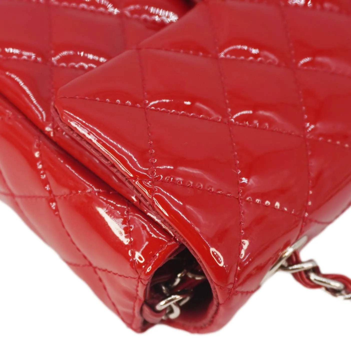 CHANEL Classic Rectangular Flap Mini Quilted Patent Leather Shoulder Bag Red