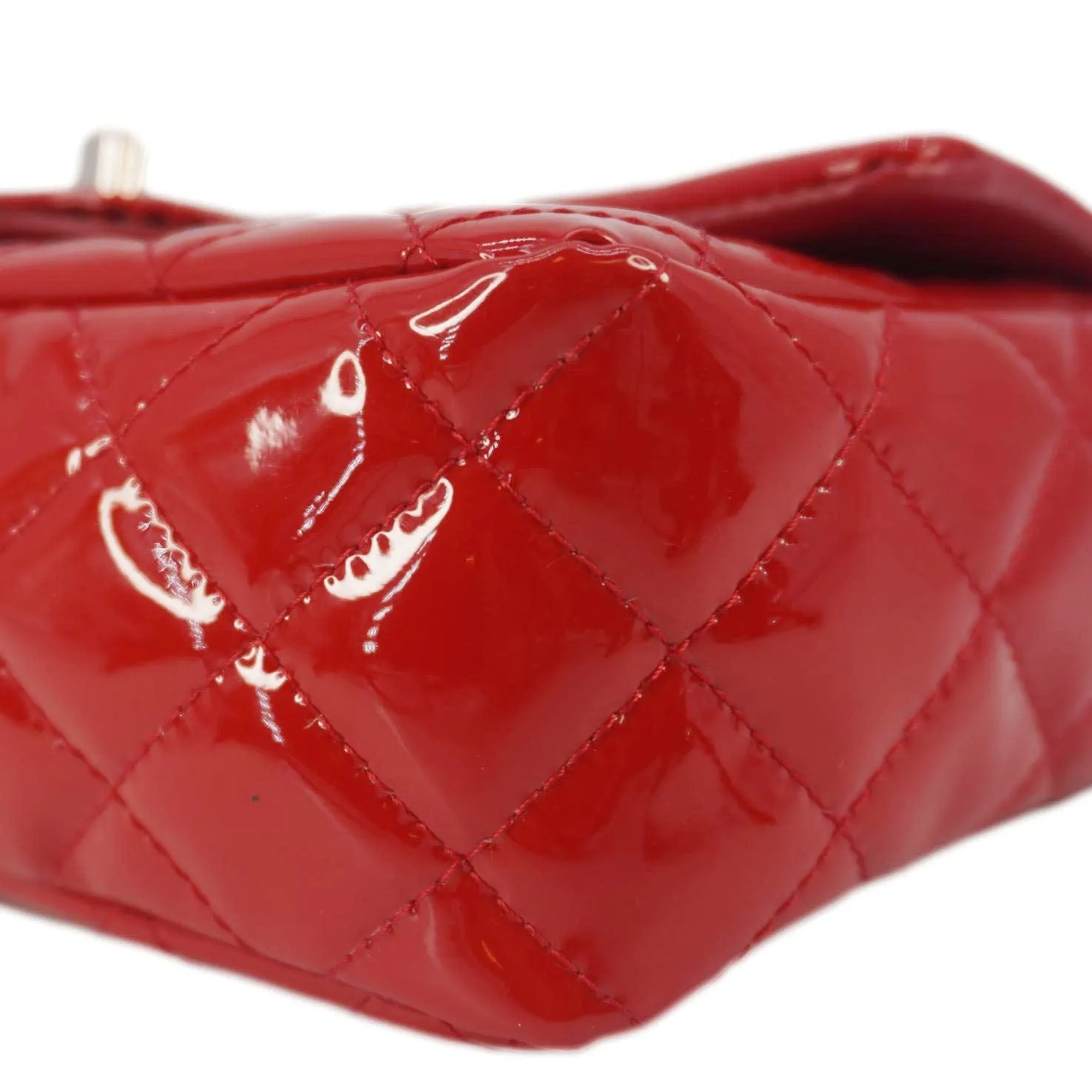 CHANEL Classic Rectangular Flap Mini Quilted Patent Leather Shoulder Bag Red