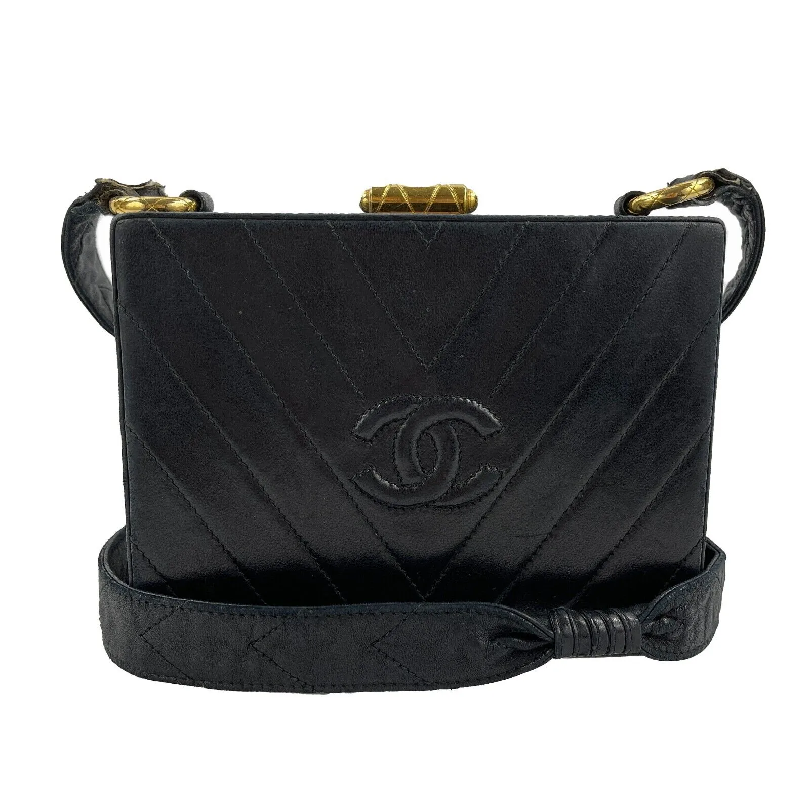 CHANEL - Vintage V-Stitched Black CC Leather Box Shoulder Bag / Crossbody