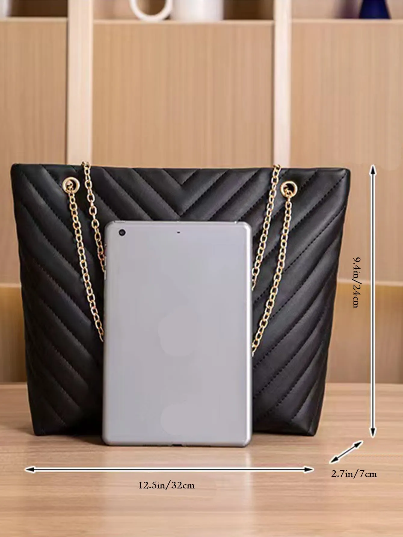 Chevron Chain Shoulder Tote Bag - Black