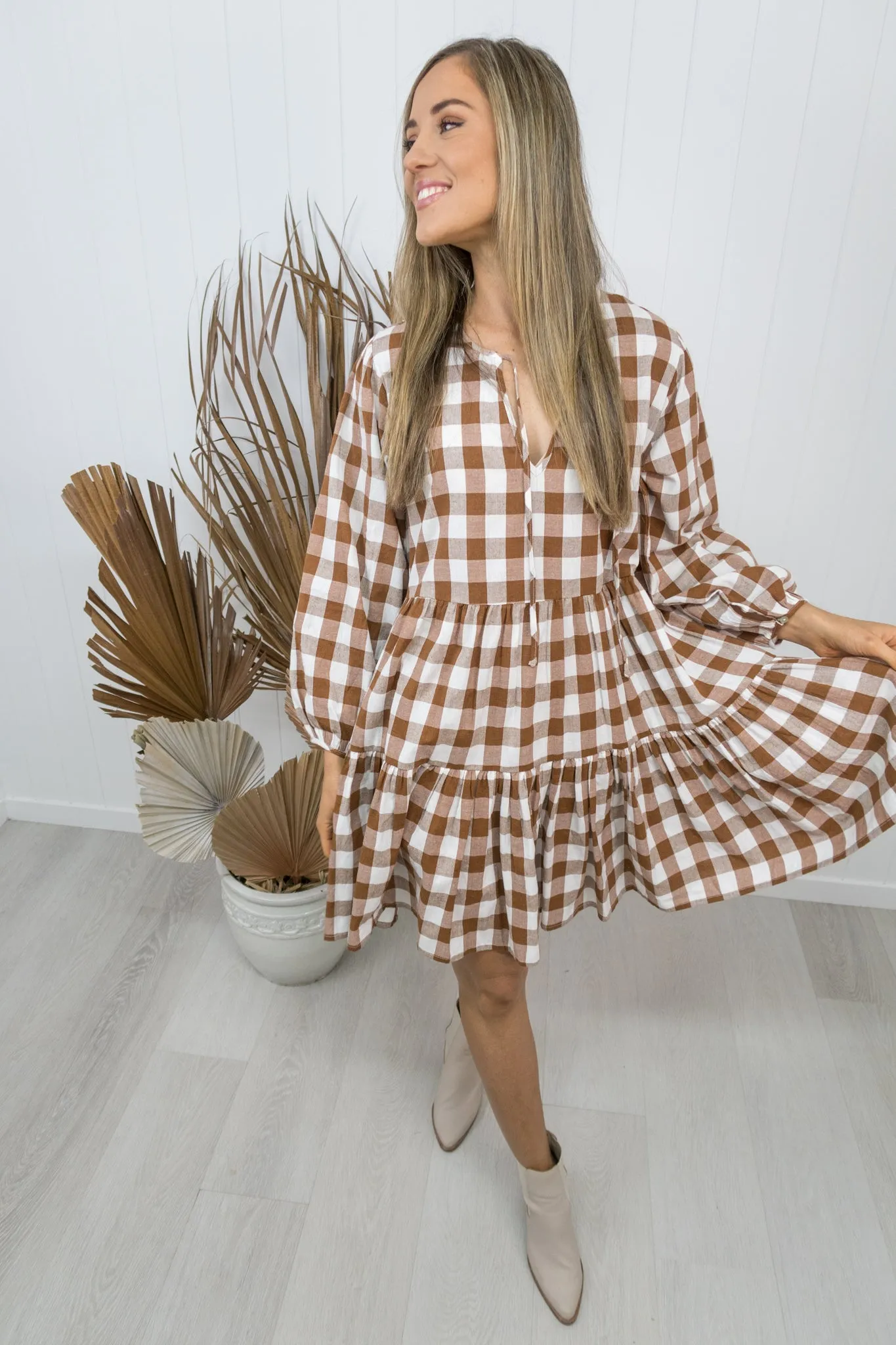Clara Dress -Gingham tan/white