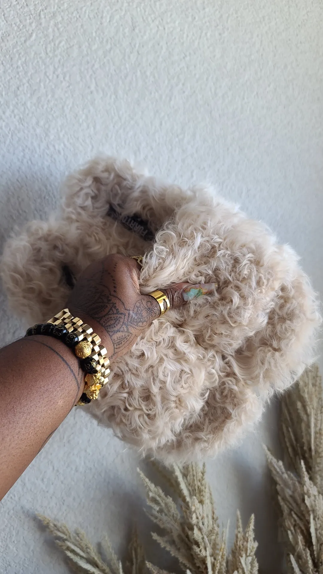 Cream Sheepa Slides