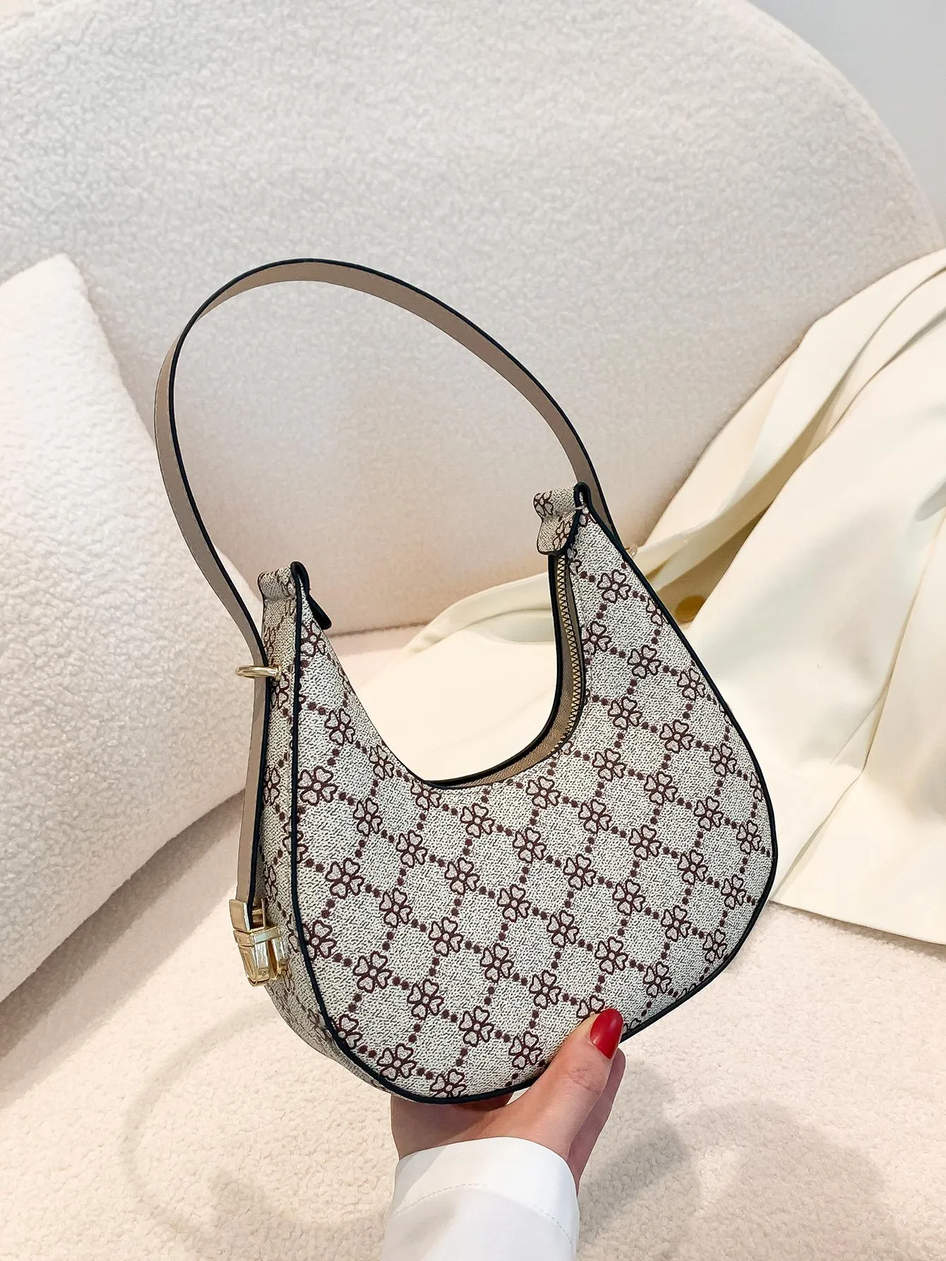 Crescent-shaped Pu Shoulder Bag - Multicolor- FD ⚡