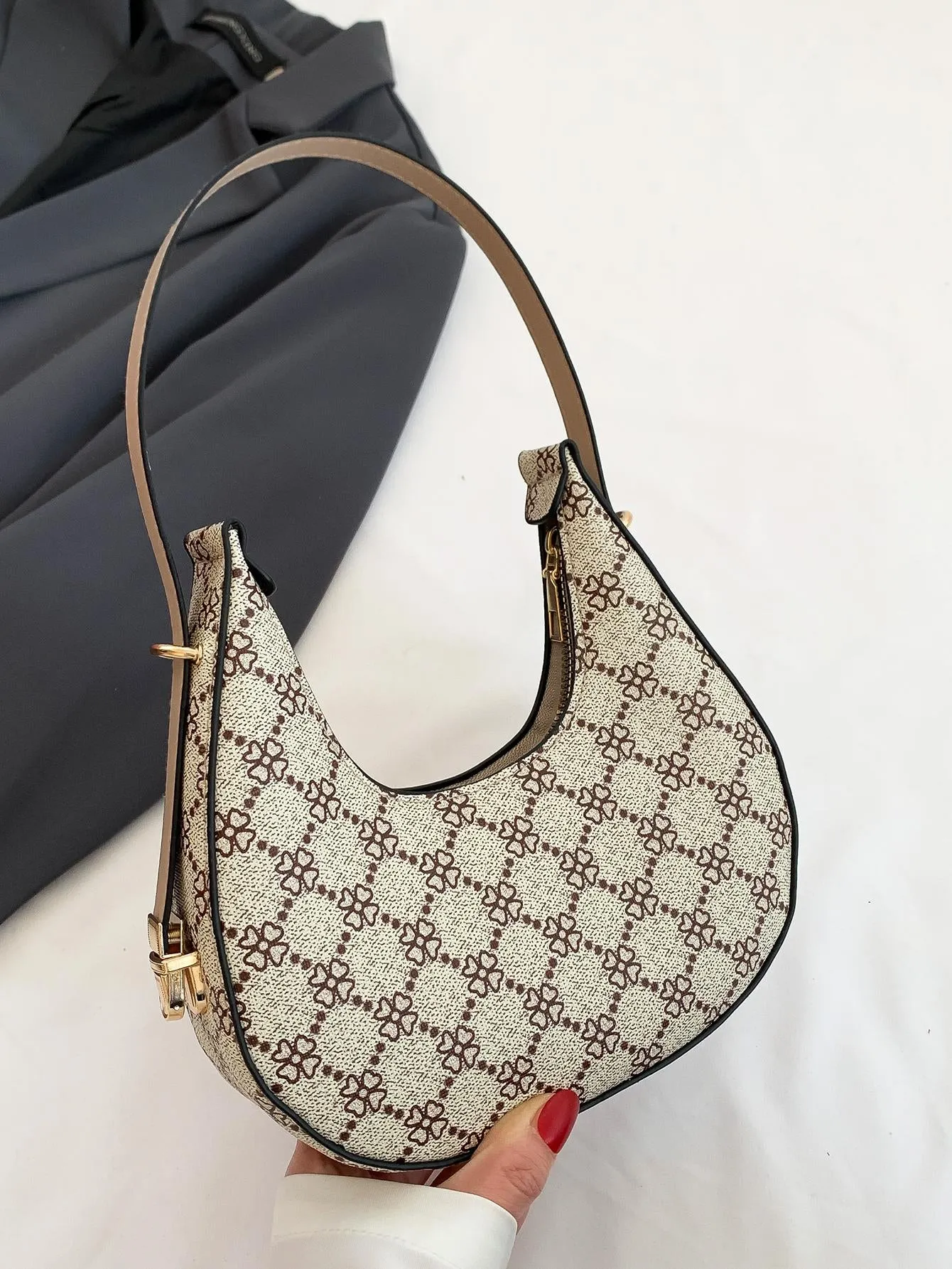 Crescent-shaped Pu Shoulder Bag - Multicolor- FD ⚡