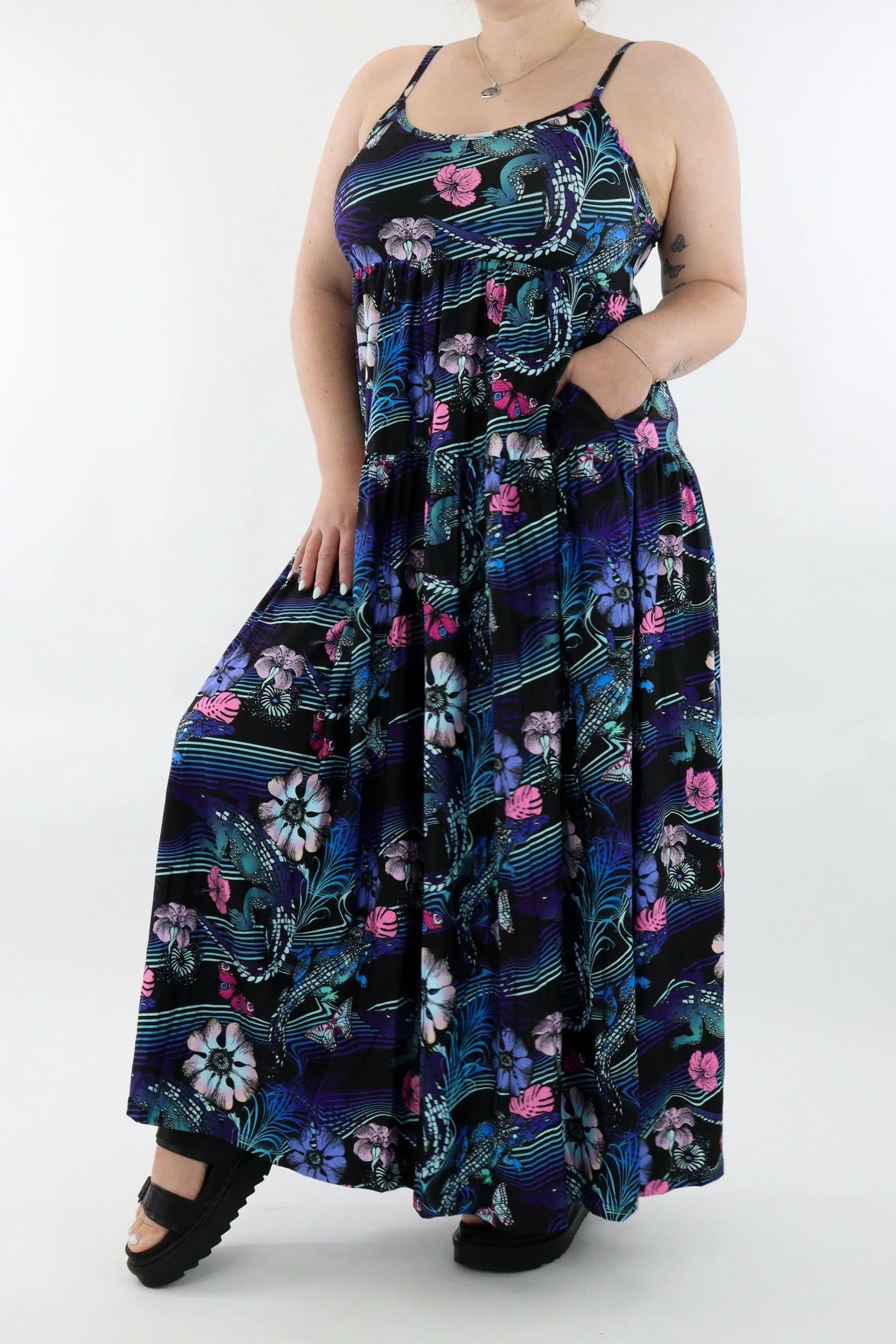 Crocodile Tropics - Strappy Maxi Dress - Pockets