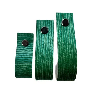 Embossed shawl cuffs in different sizes