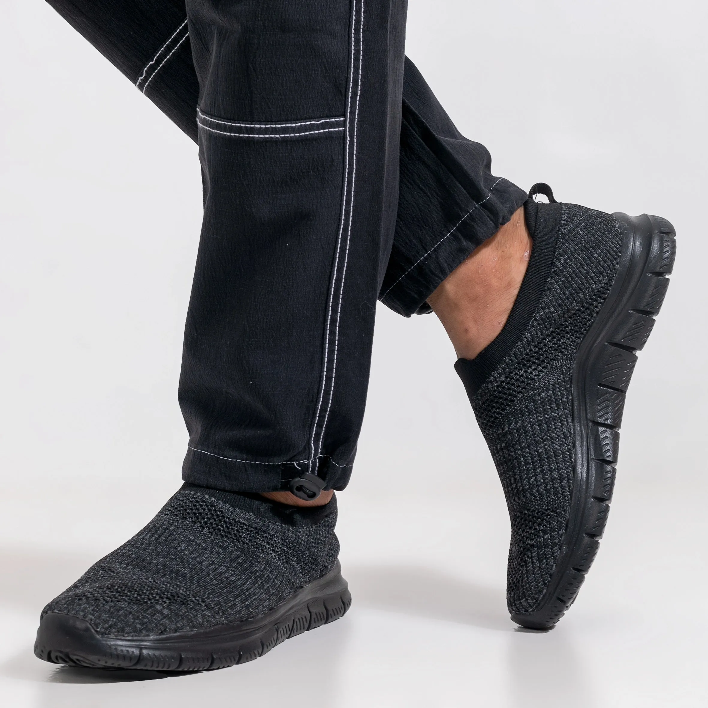 FlexiStride Slip on men sneaker | Black