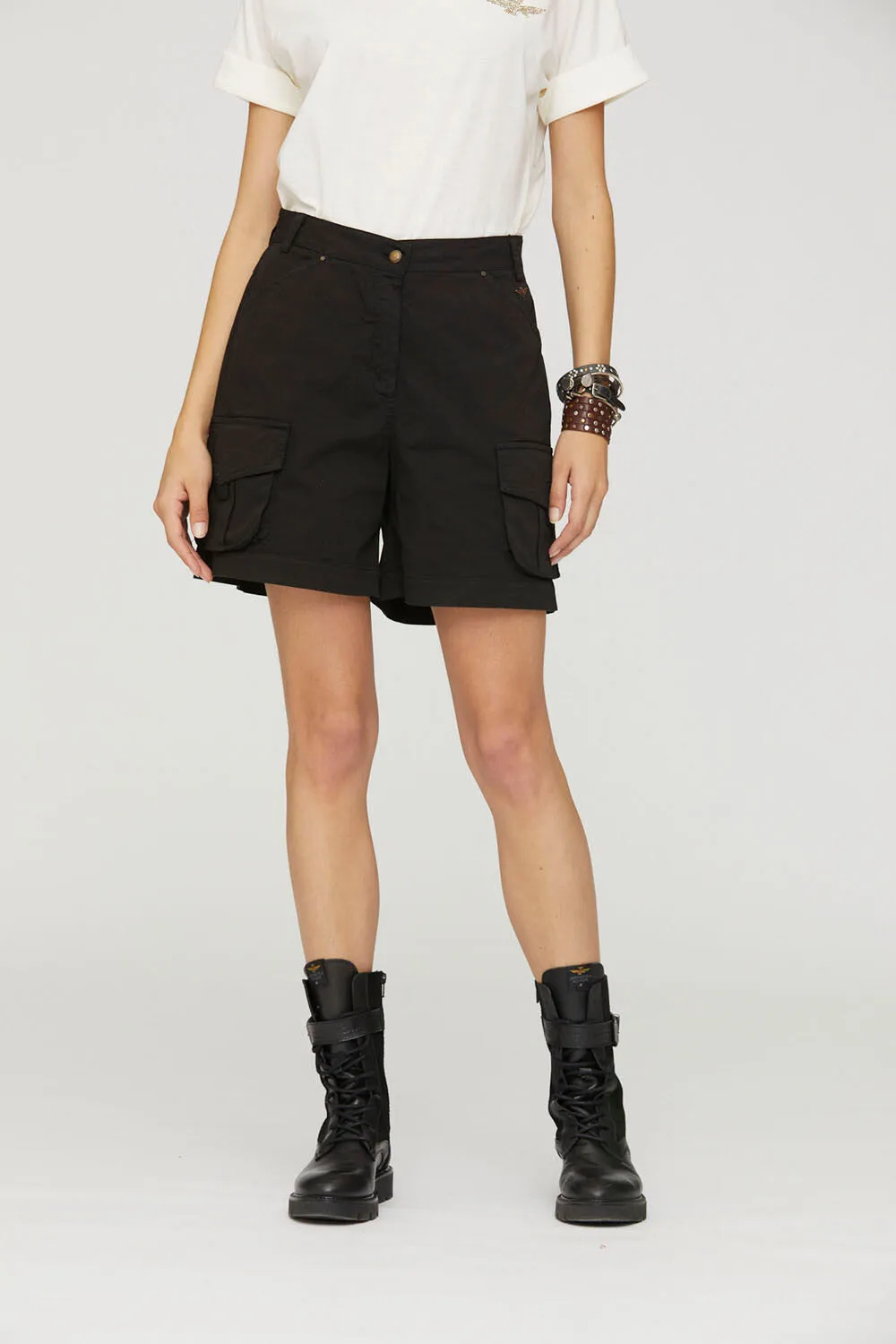 Gabardine cargo bermuda shorts