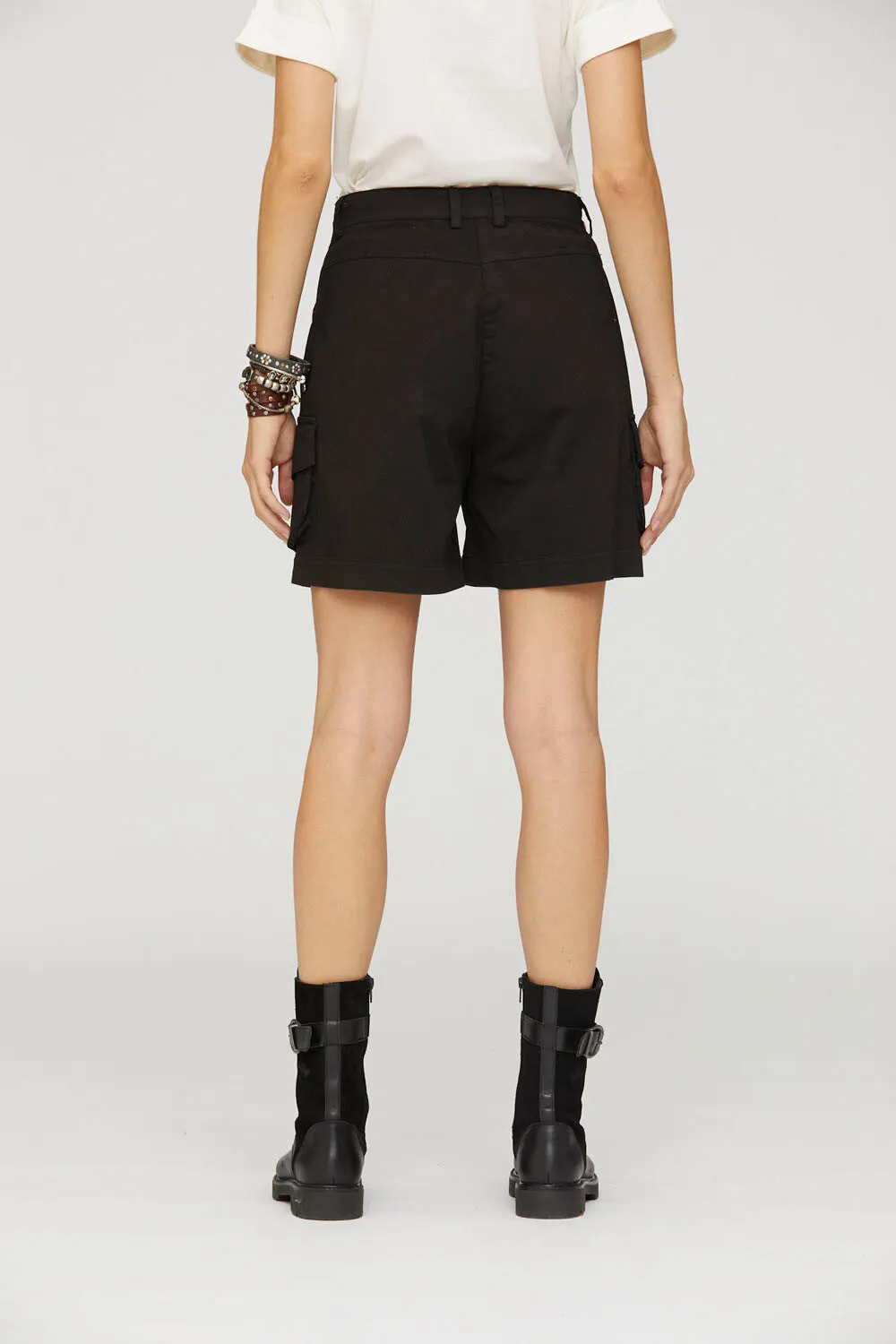 Gabardine cargo bermuda shorts