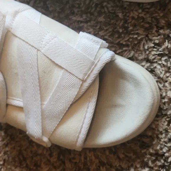 Ghost White Draco slides size 9-10