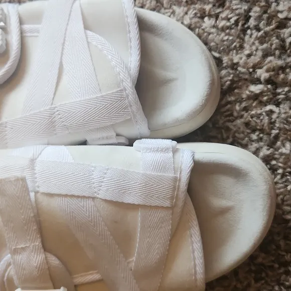 Ghost White Draco slides size 9-10