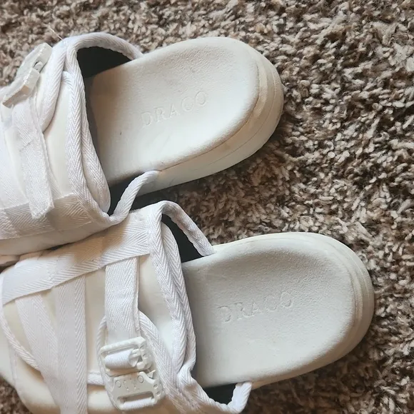 Ghost White Draco slides size 9-10
