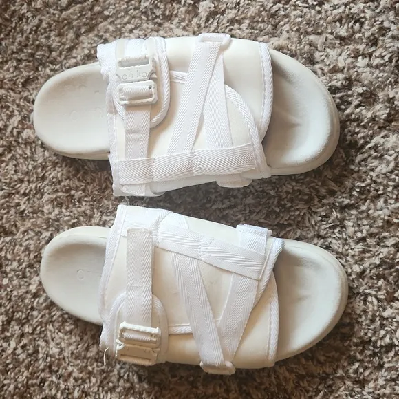 Ghost White Draco slides size 9-10