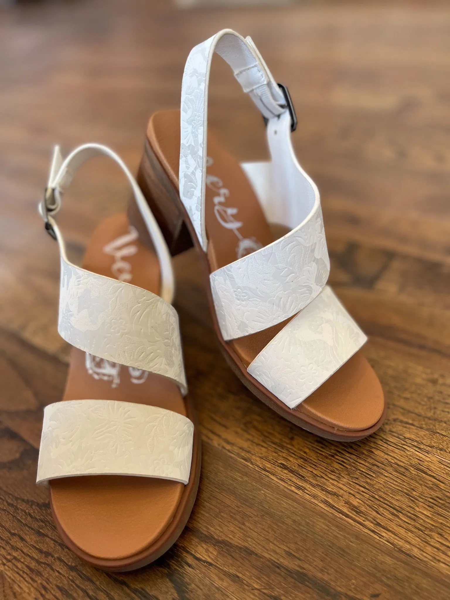 GJ Zarina || White