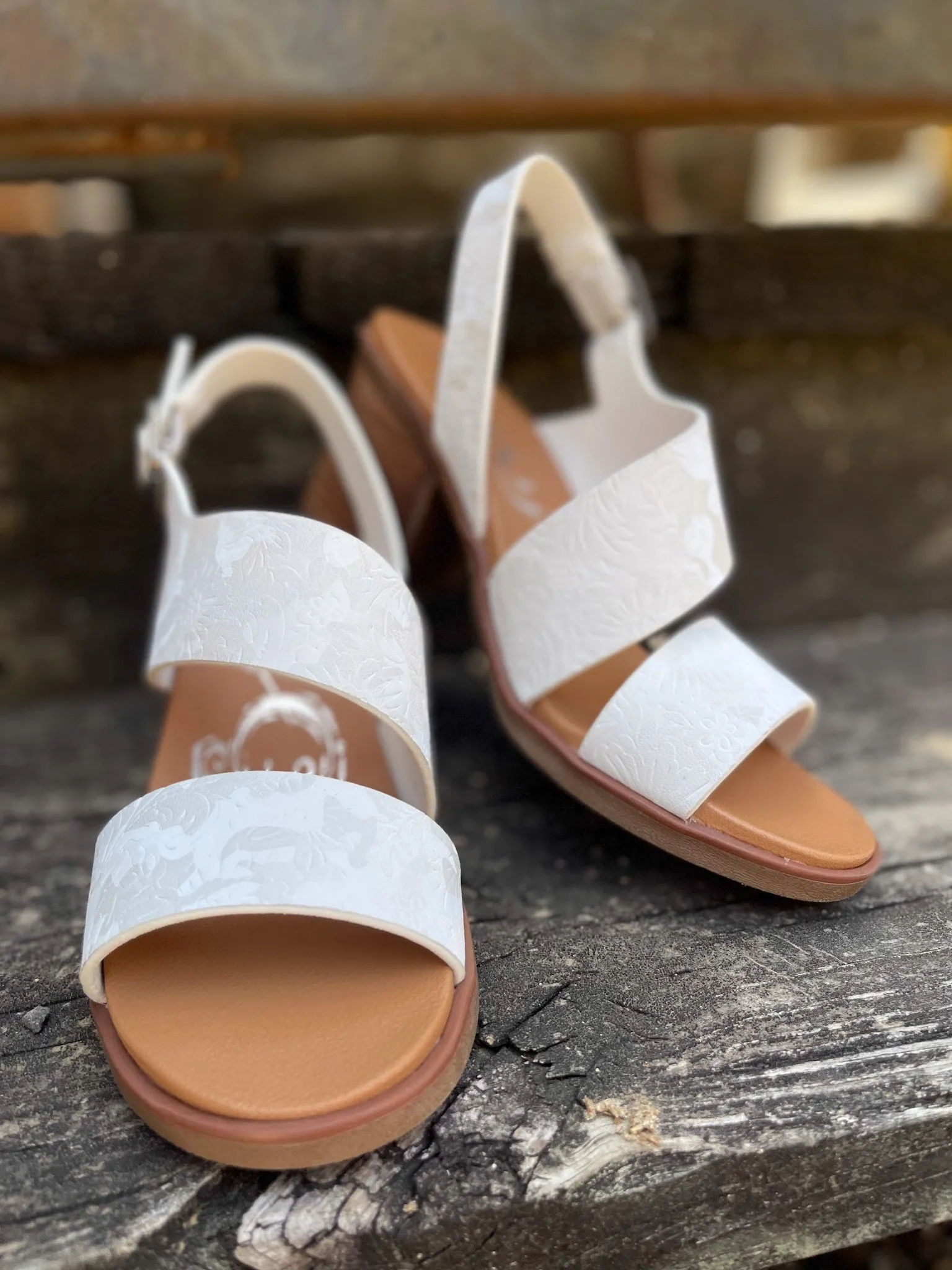 GJ Zarina || White