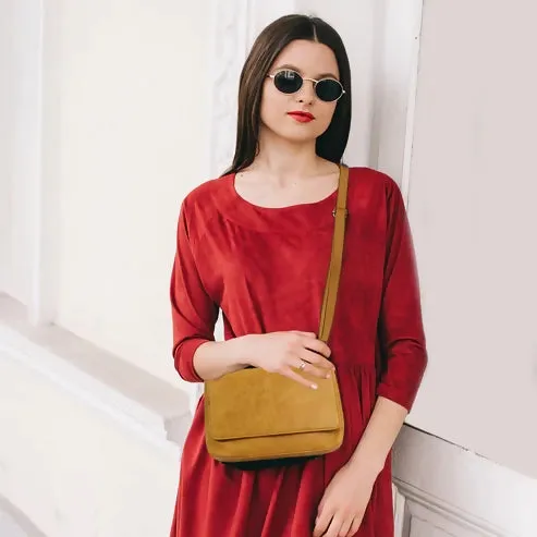 Gold Minimalist sling Bag – Chic Everyday Shoulder Bag (Gold)