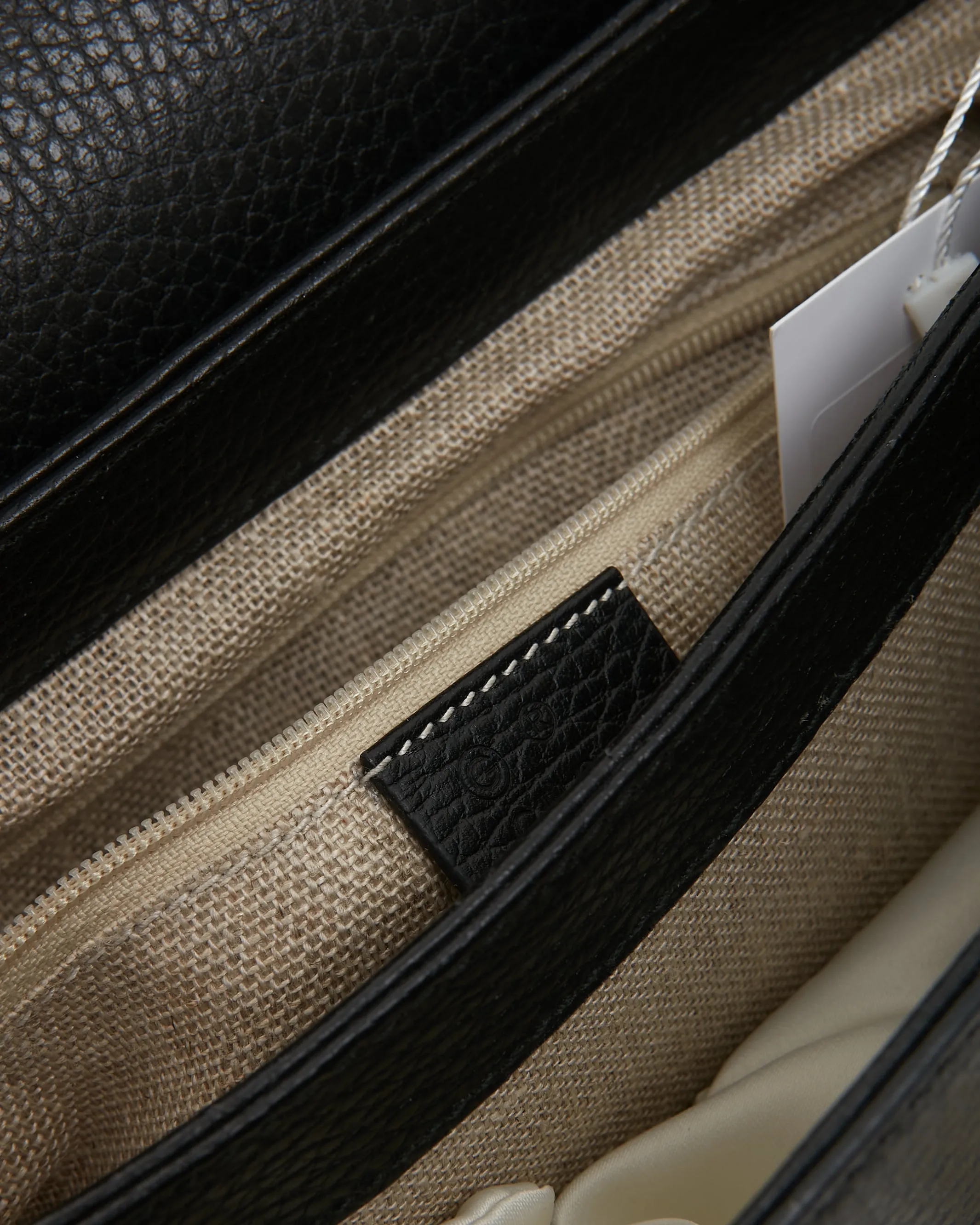 Gucci Black Pebbled Leather Interlocking G Dollar Convertible Crossbody