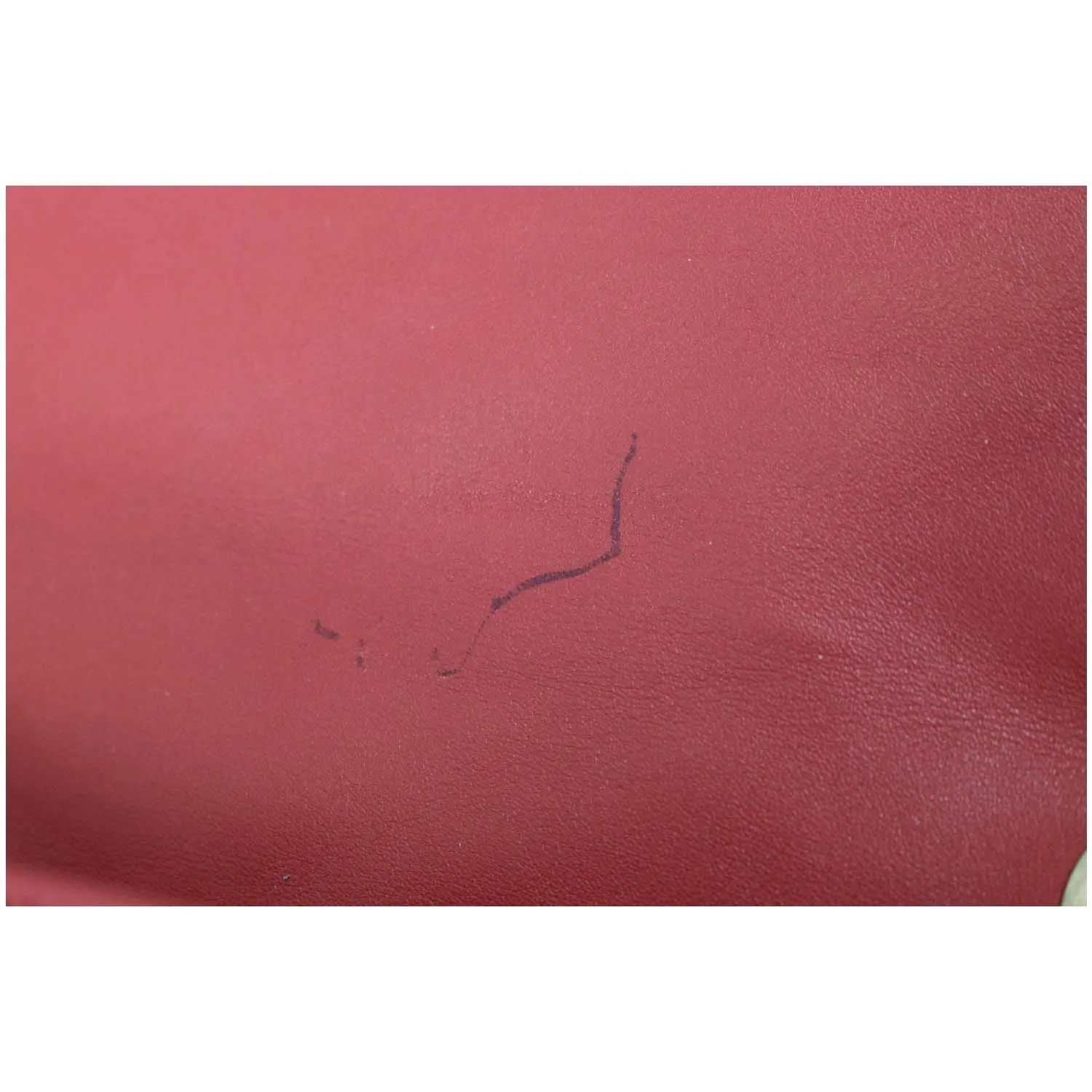 GUCCI GG Marmont Matelasse Red Leather Shoulder Bag