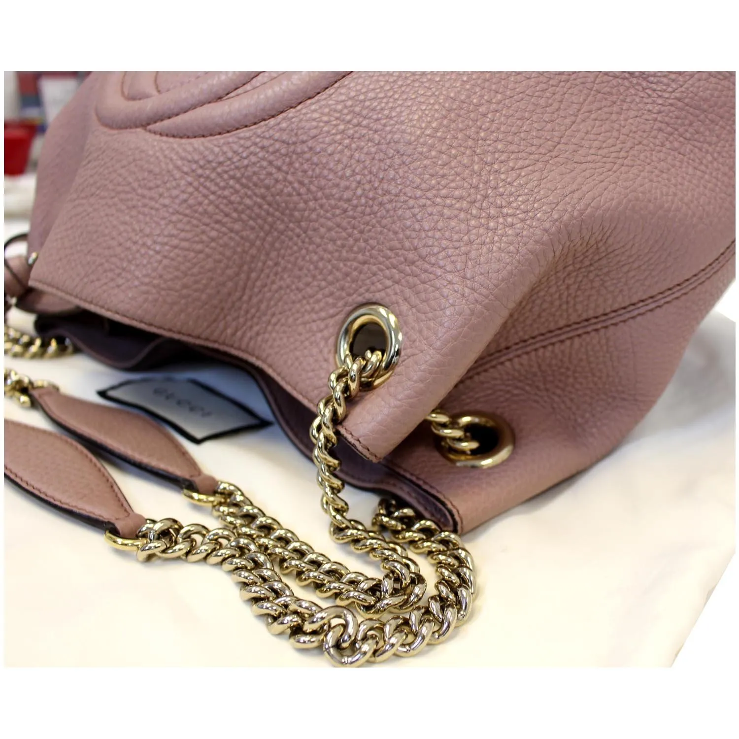 GUCCI Soho Pebbled Leather Chain Shoulder Bag