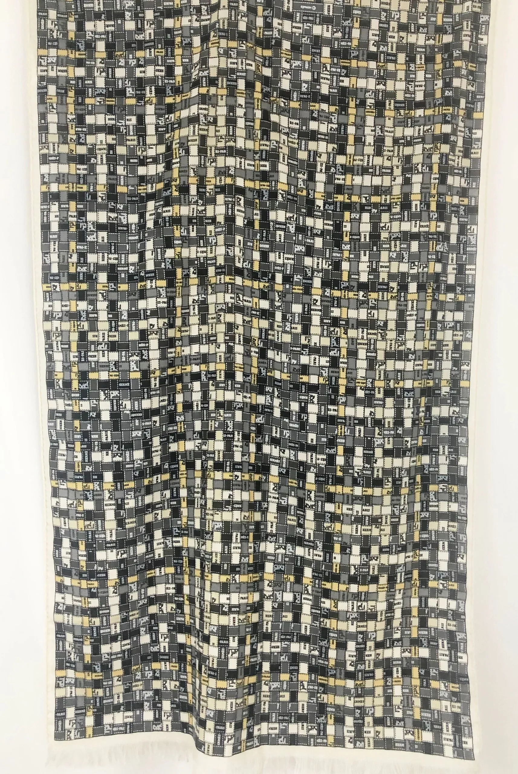 Hermès Bolduc Au Carre Cashmere Shawl
