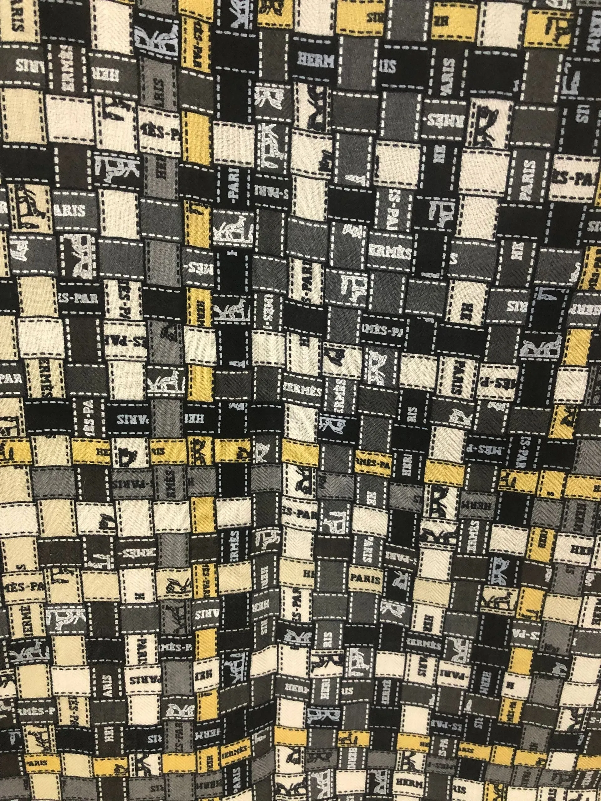 Hermès Bolduc Au Carre Cashmere Shawl