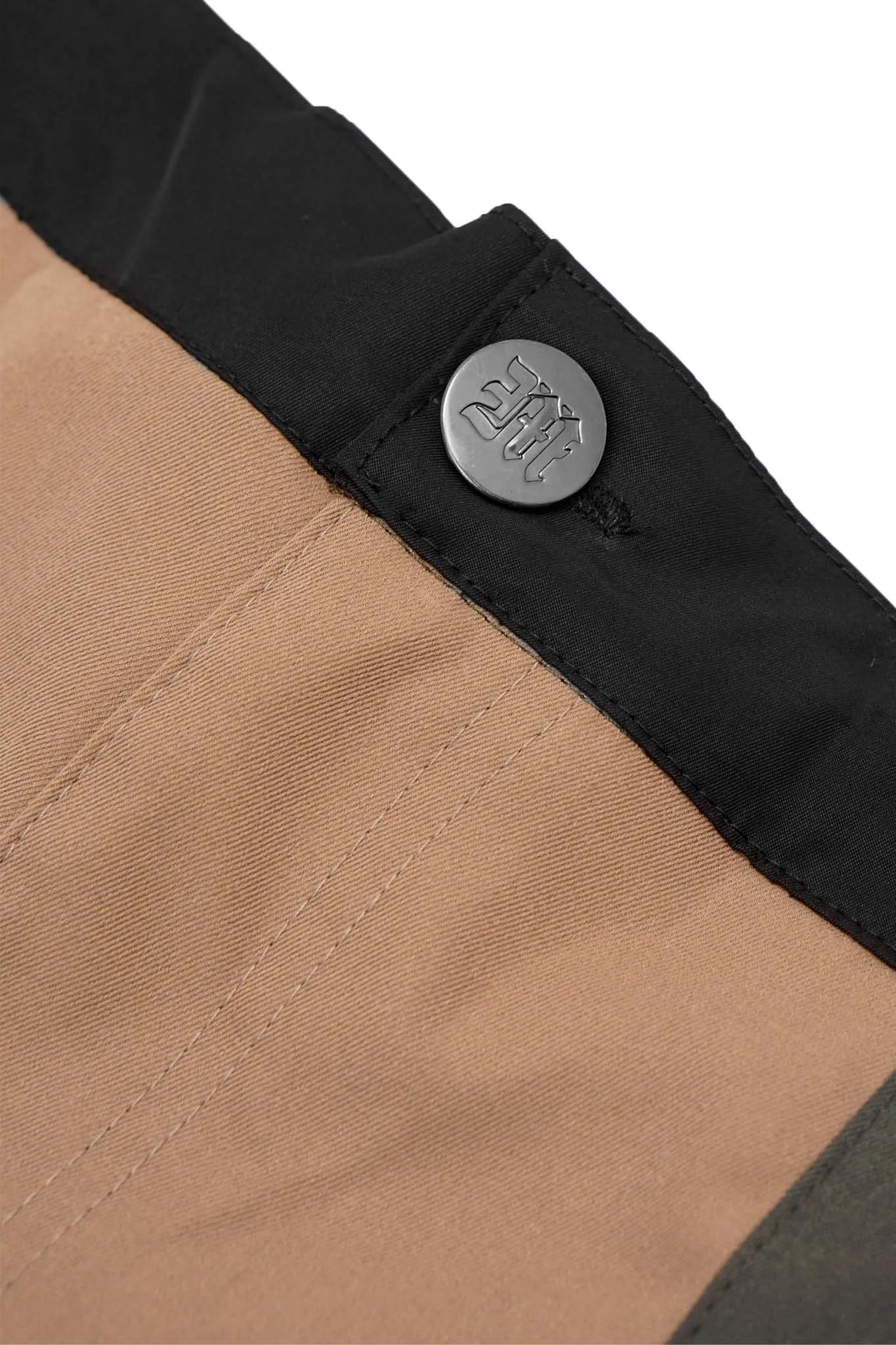 HIKE SHORTS IN MOSS/CHAMPAGNE