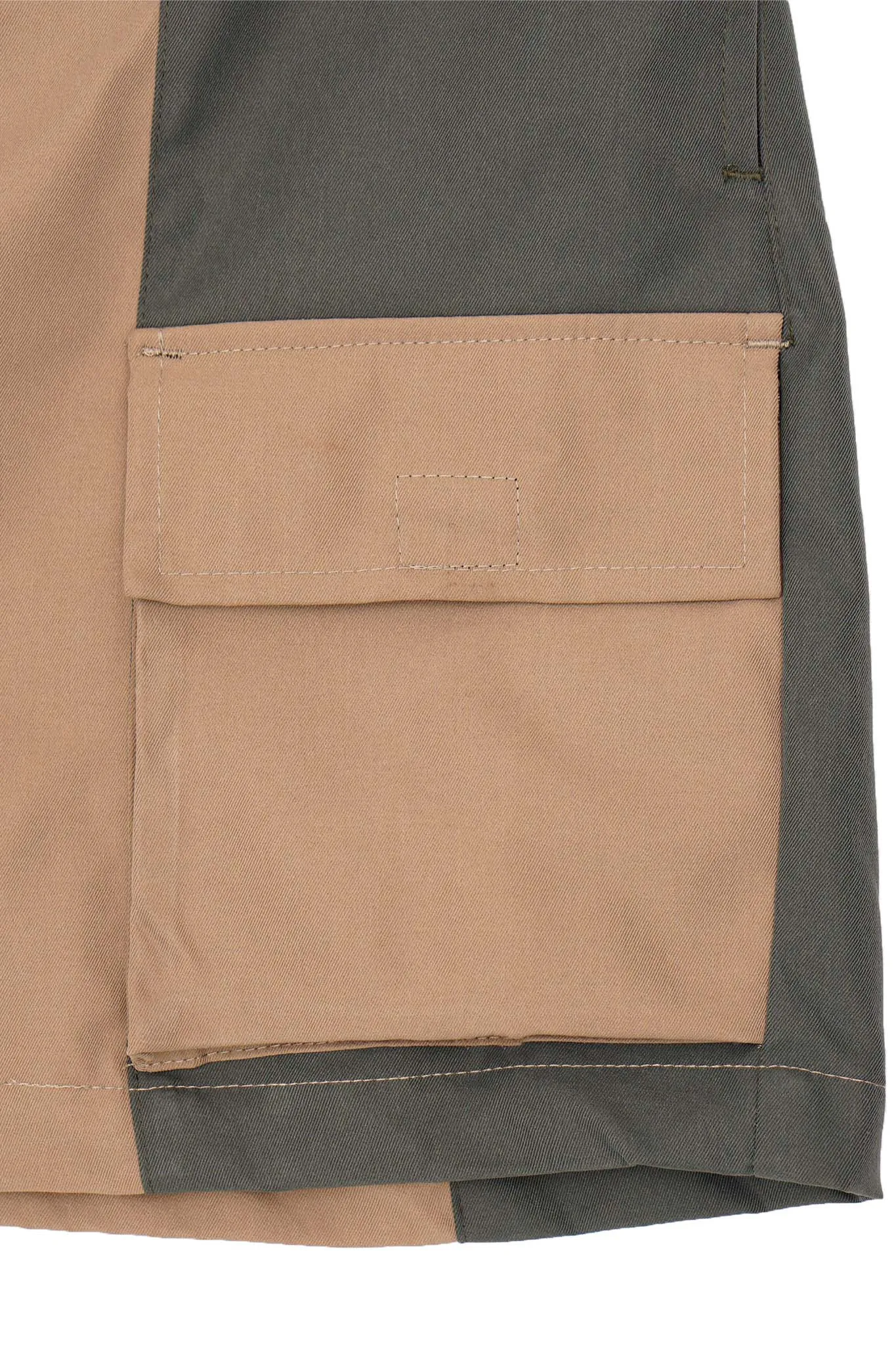 HIKE SHORTS IN MOSS/CHAMPAGNE