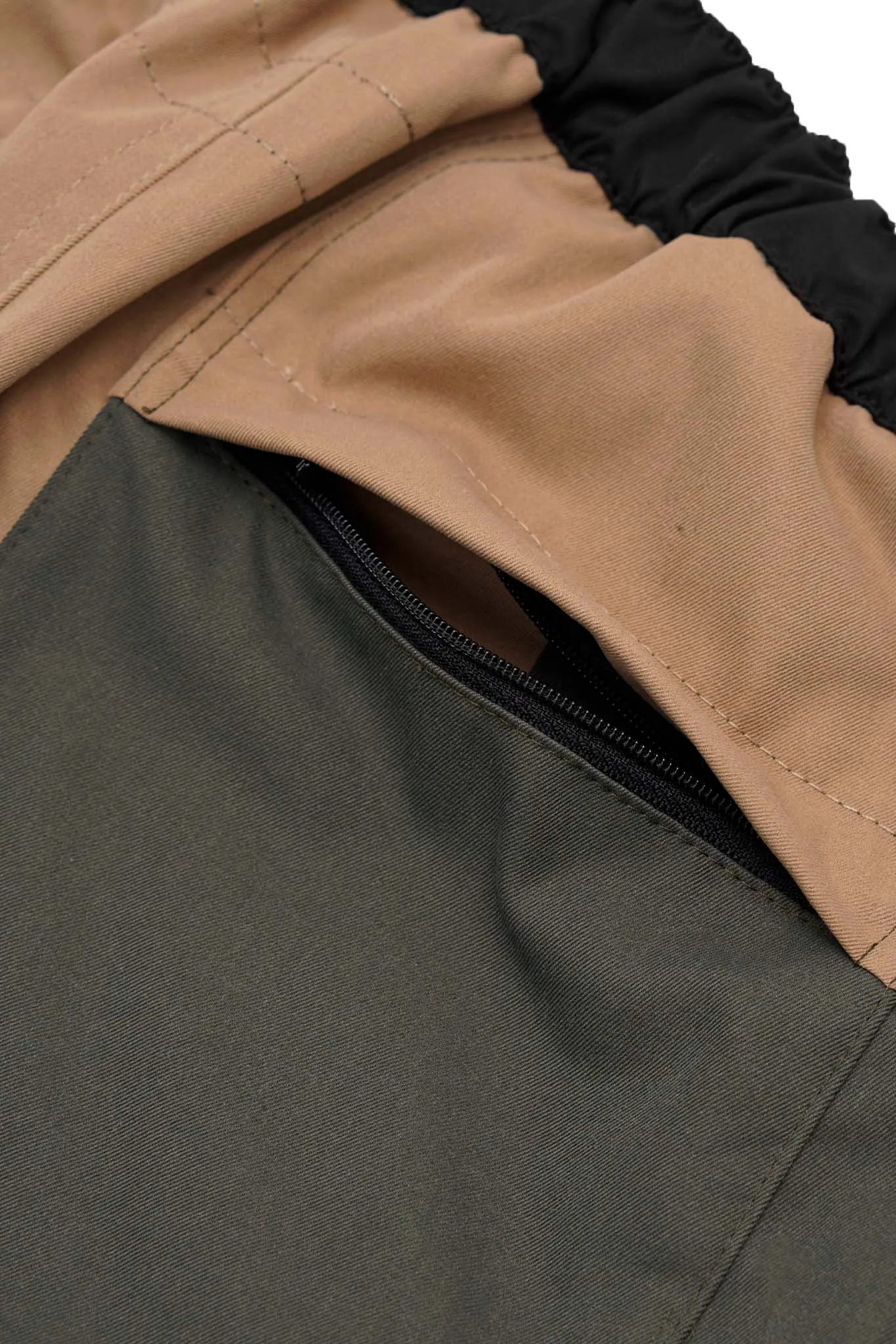 HIKE SHORTS IN MOSS/CHAMPAGNE