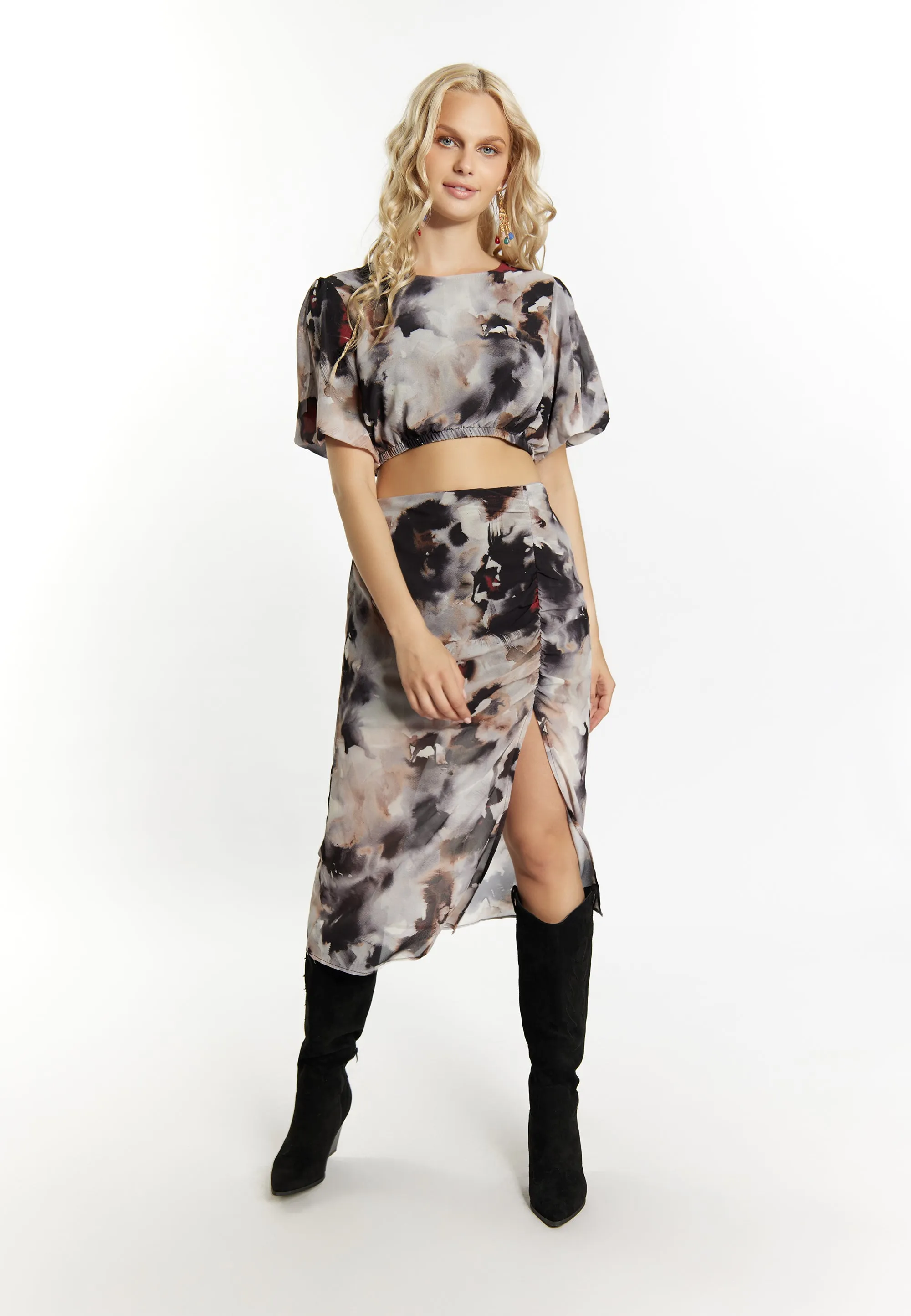 IZIA Women's Skirt